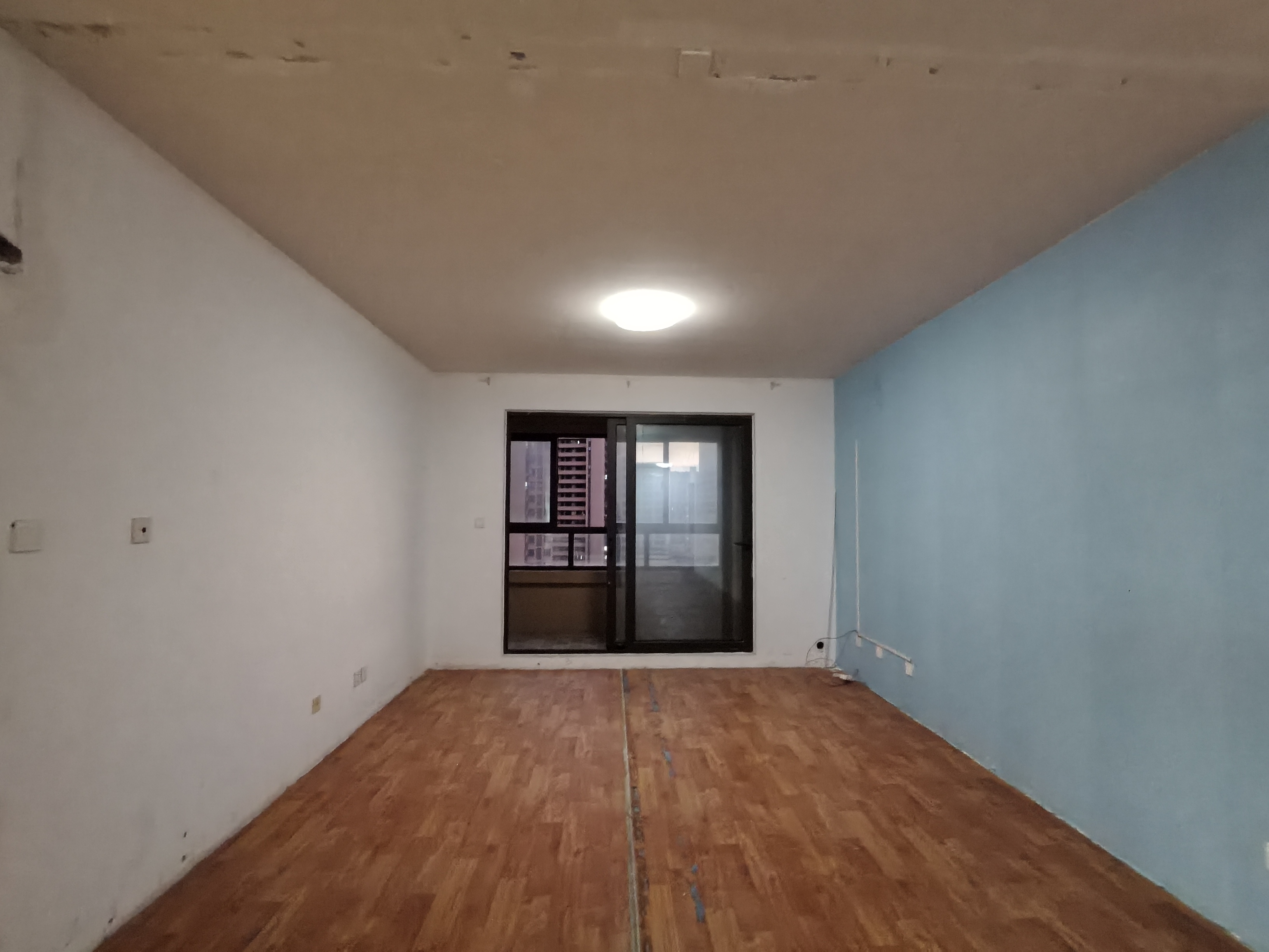保利香槟国际 4室2厅2卫 156m&sup2;