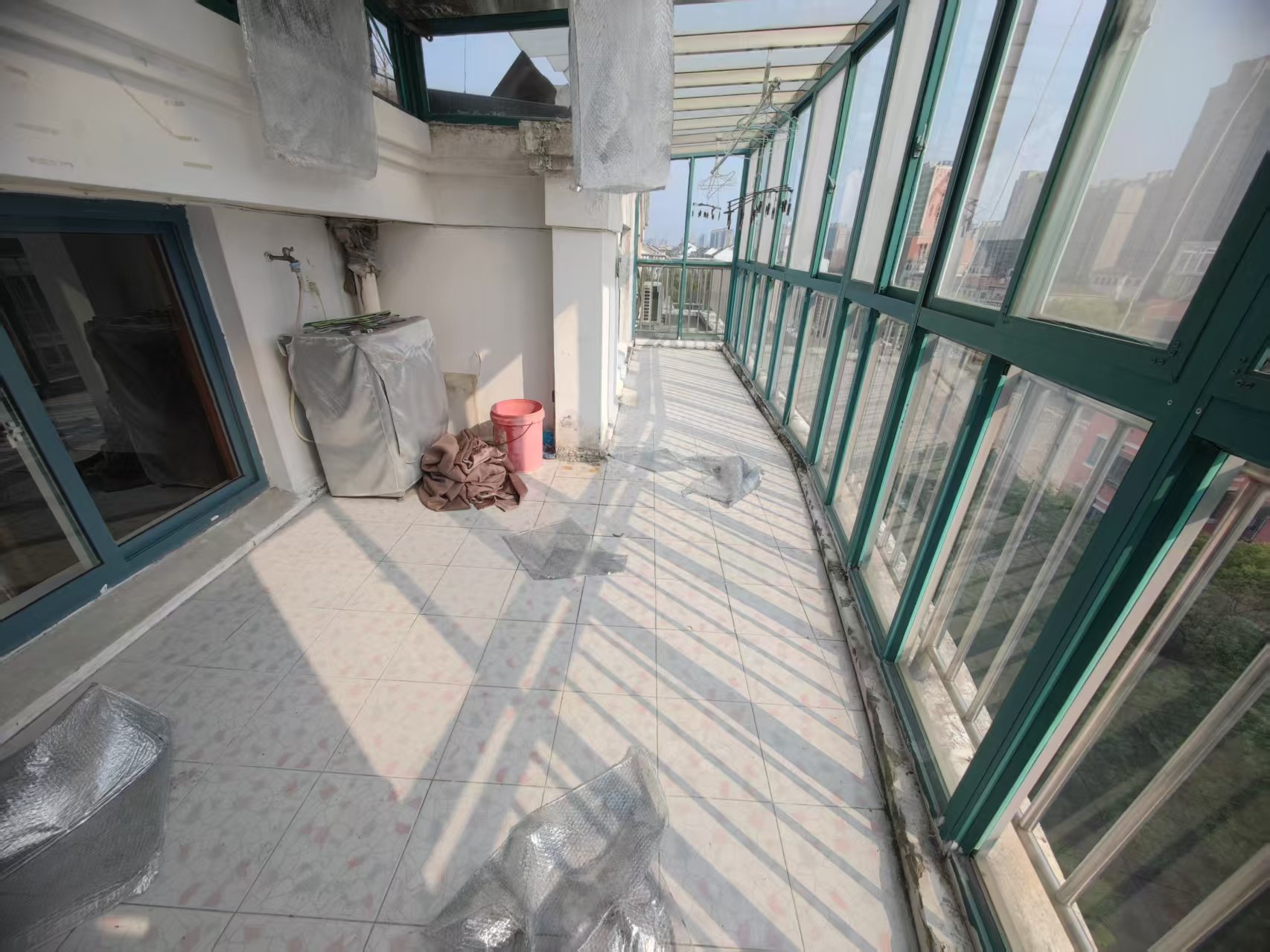东晖花园 3室3厅2卫 136.00m&sup2;