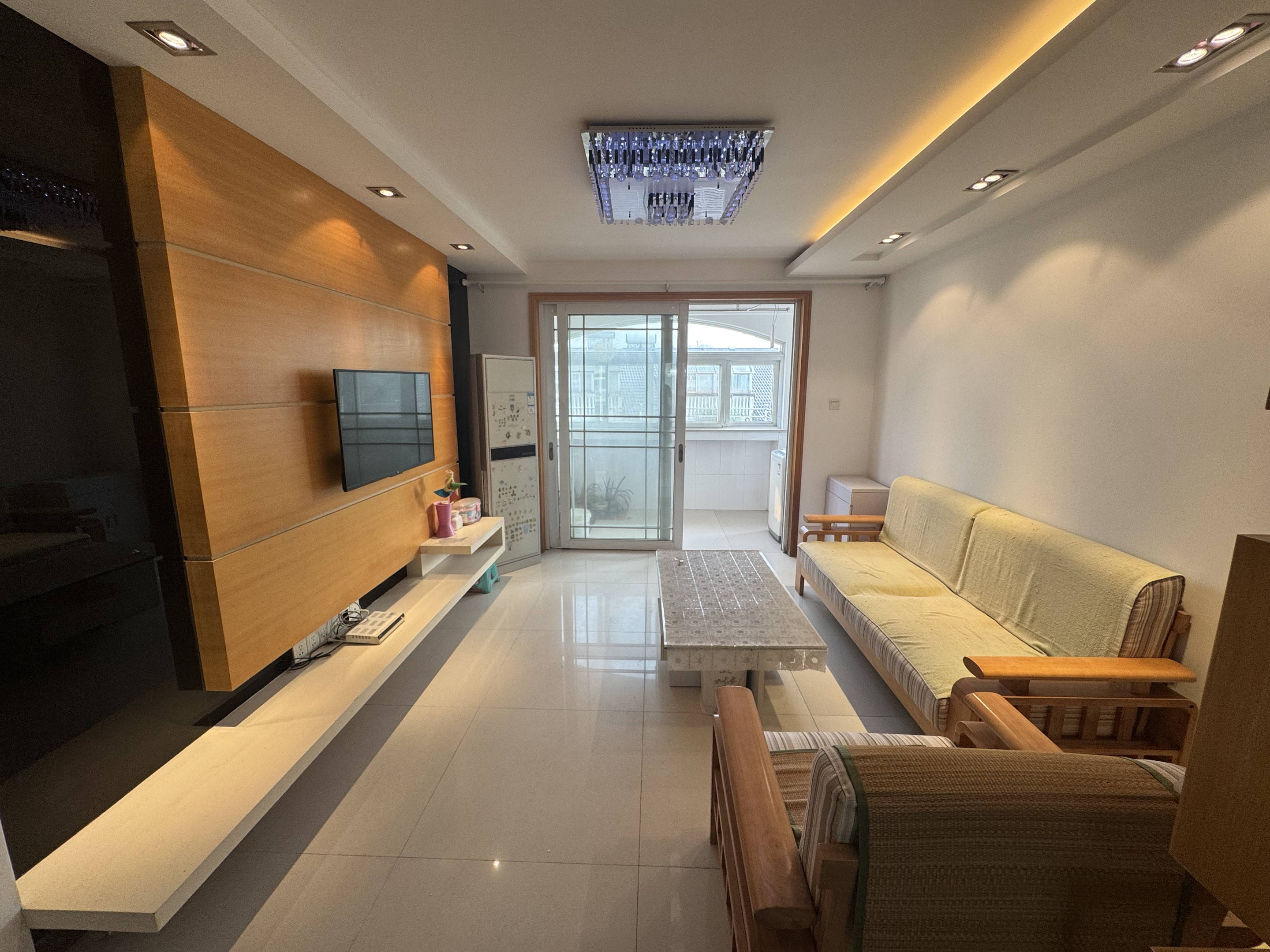 春晖花园 3室2厅1卫 120m&sup2;