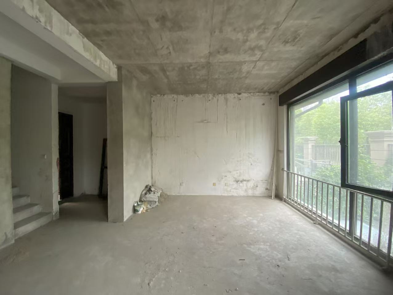 万濠山庄 5室3厅3卫 266.36m&sup2;