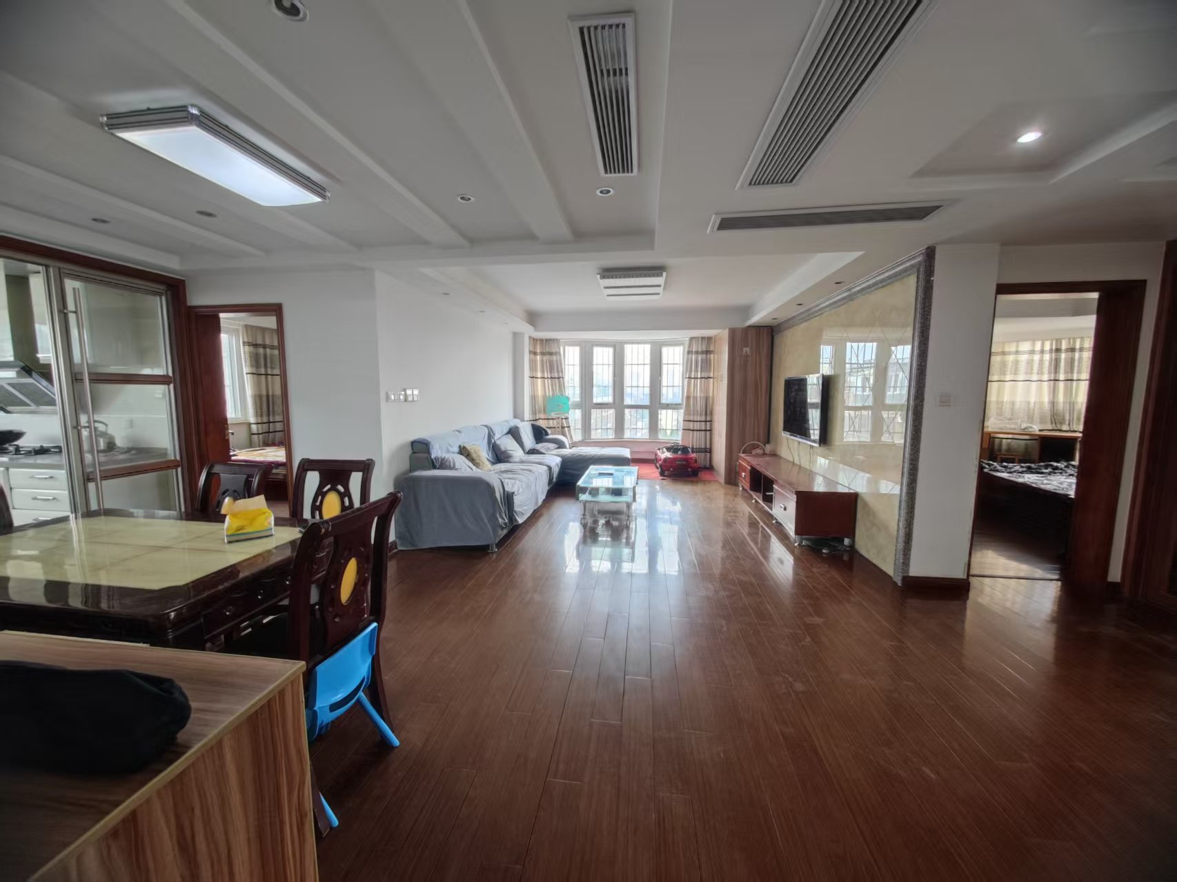 东晖花园 4室2厅2卫 154.61m&sup2;