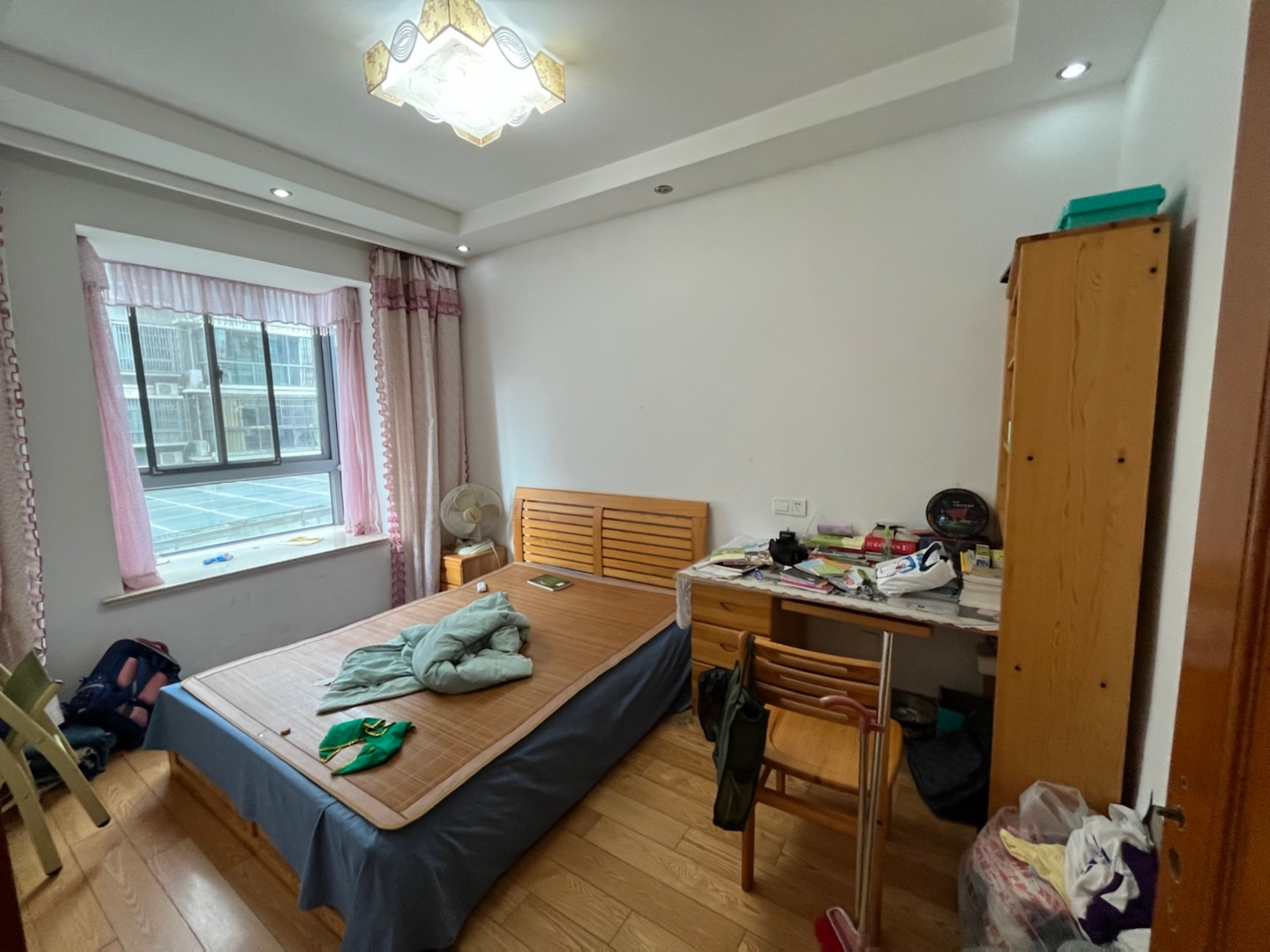 新华&middot;城市家园 3室2厅2卫 143.87m&sup2;