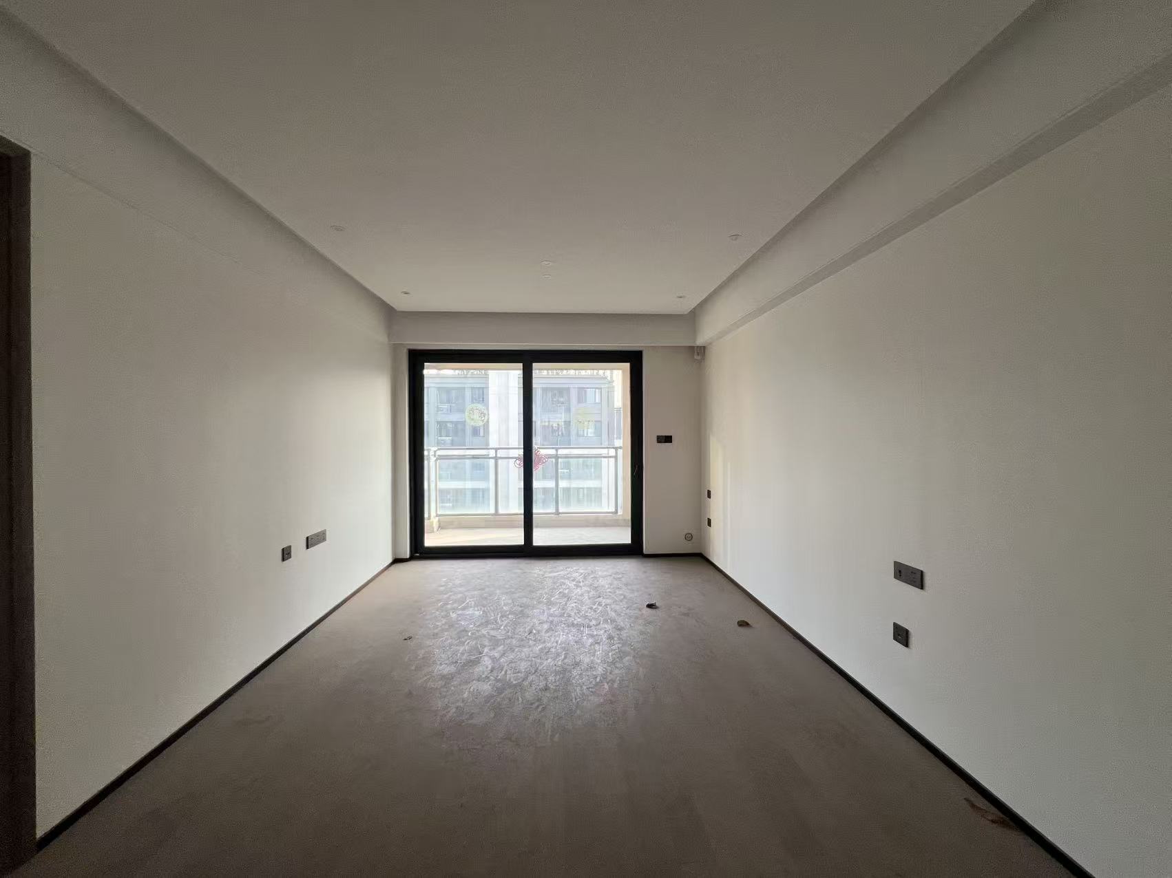 万科翡翠公园 3室2厅1卫 94.16m&sup2;