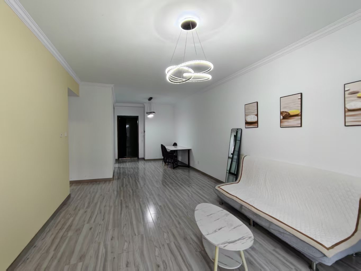 保利香槟国际 3室2厅1卫 115m&sup2;