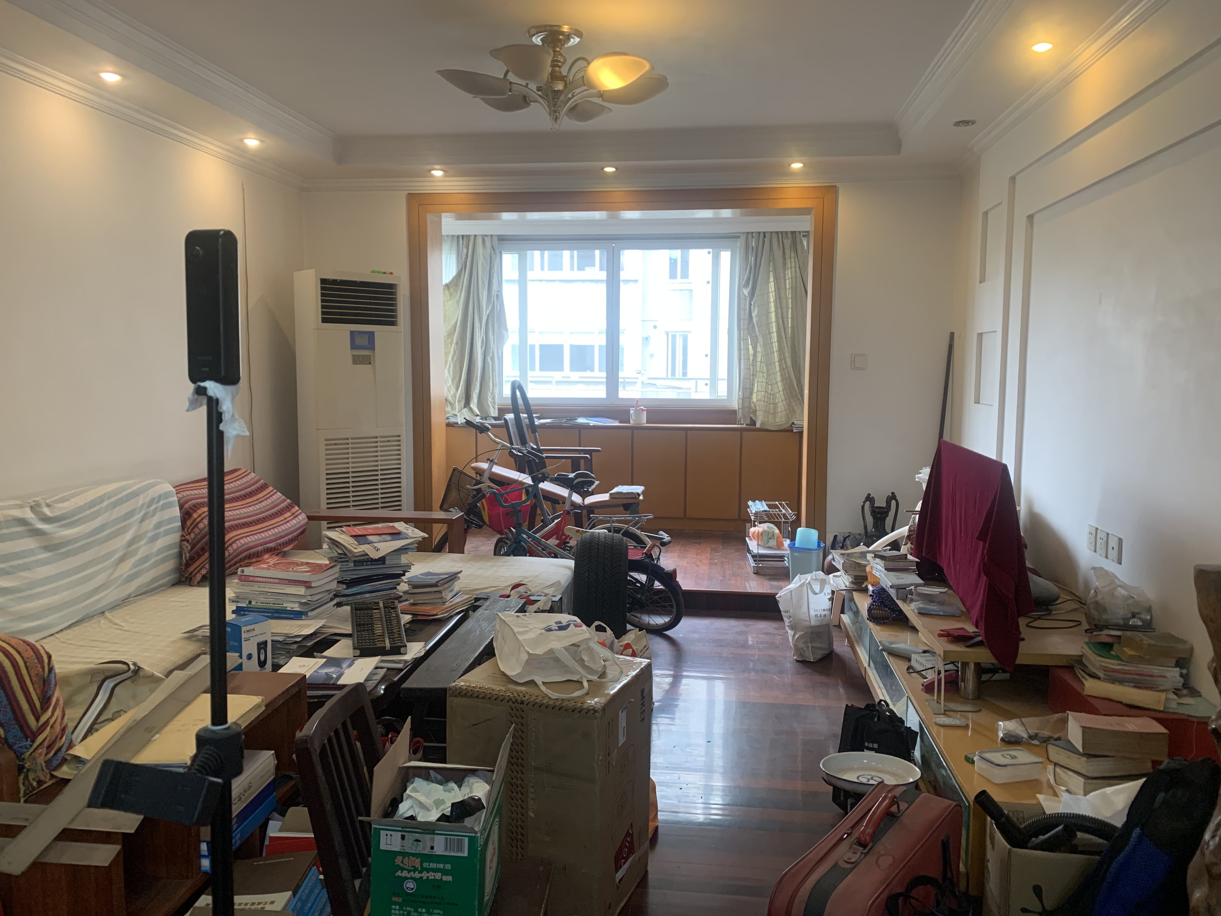 新桥新村 3室2厅2卫 145m&sup2;