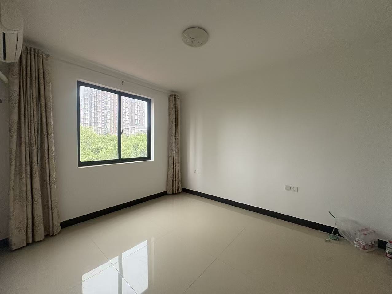 青年中路37号 2室1厅1卫 83m&sup2;