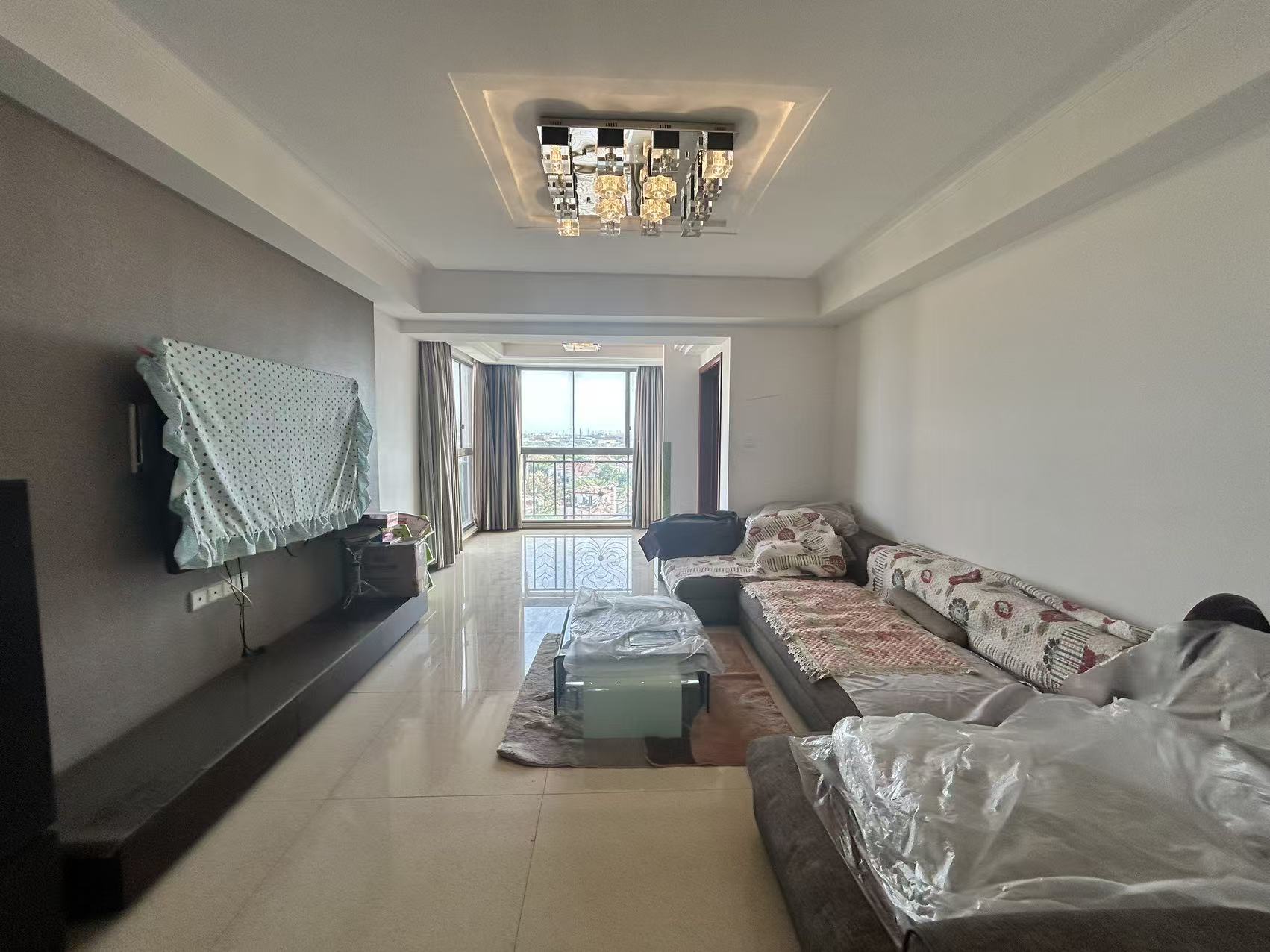 优山美地花园南区 4室2厅2卫 153m&sup2;