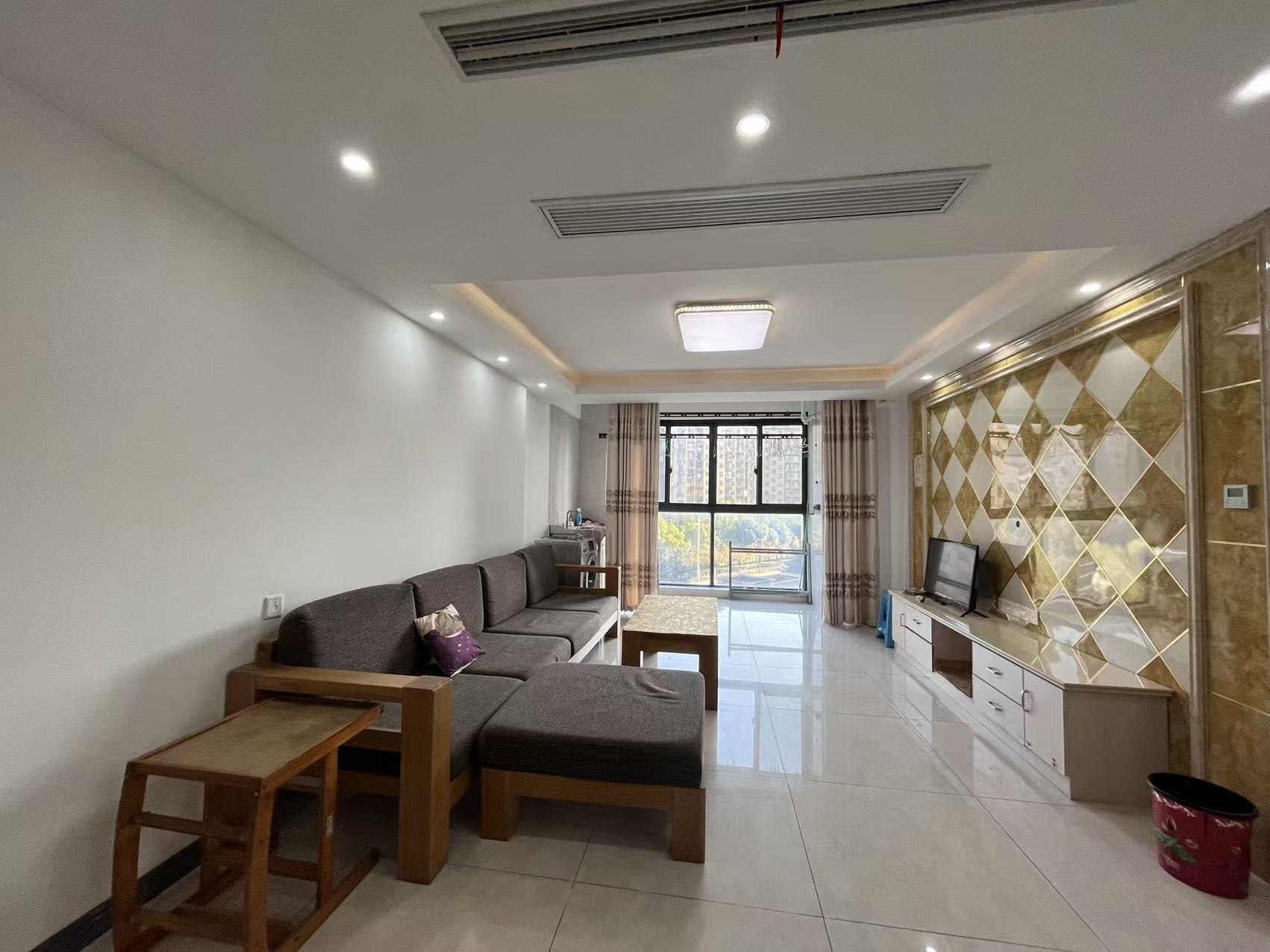 万达华府 3室2厅1卫 91m&sup2;