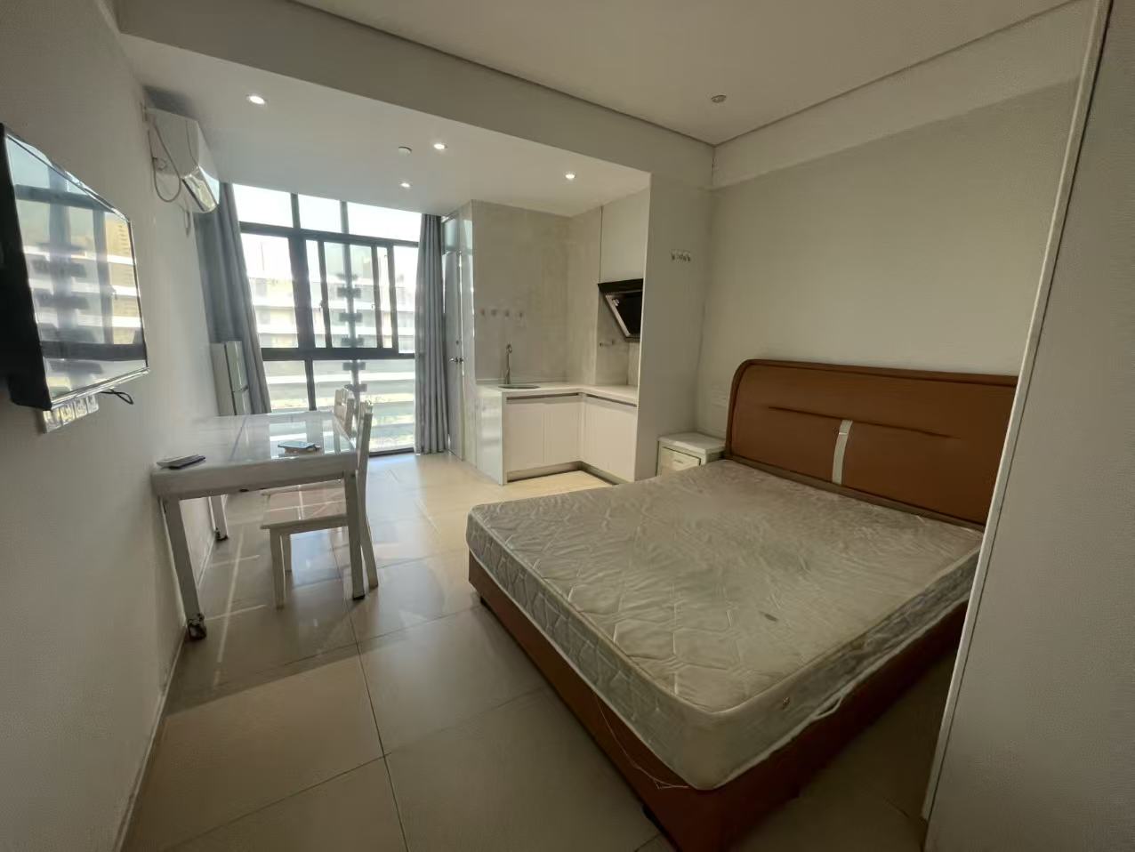 中港白金大厦 1室1厅1卫 30m&sup2;