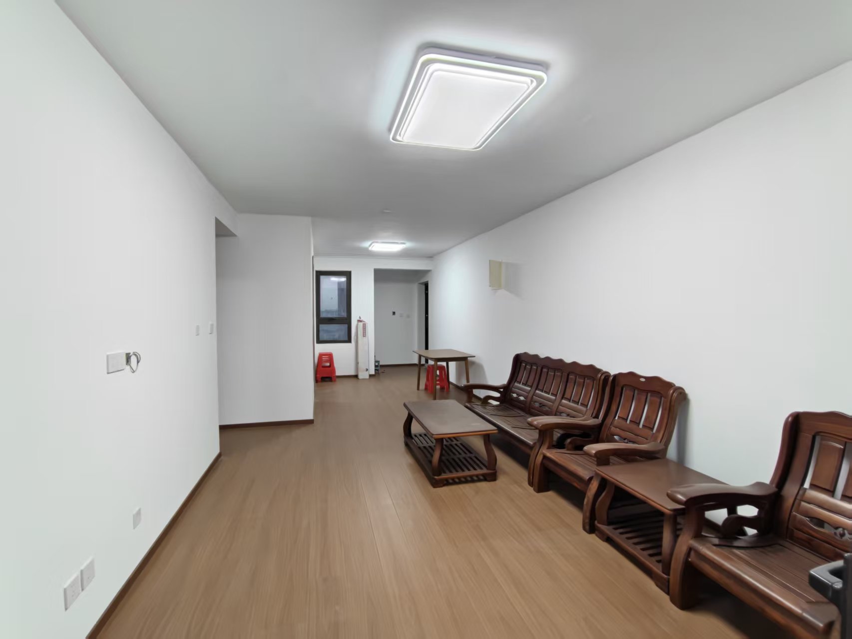 保利香槟国际 3室2厅2卫 122m&sup2;