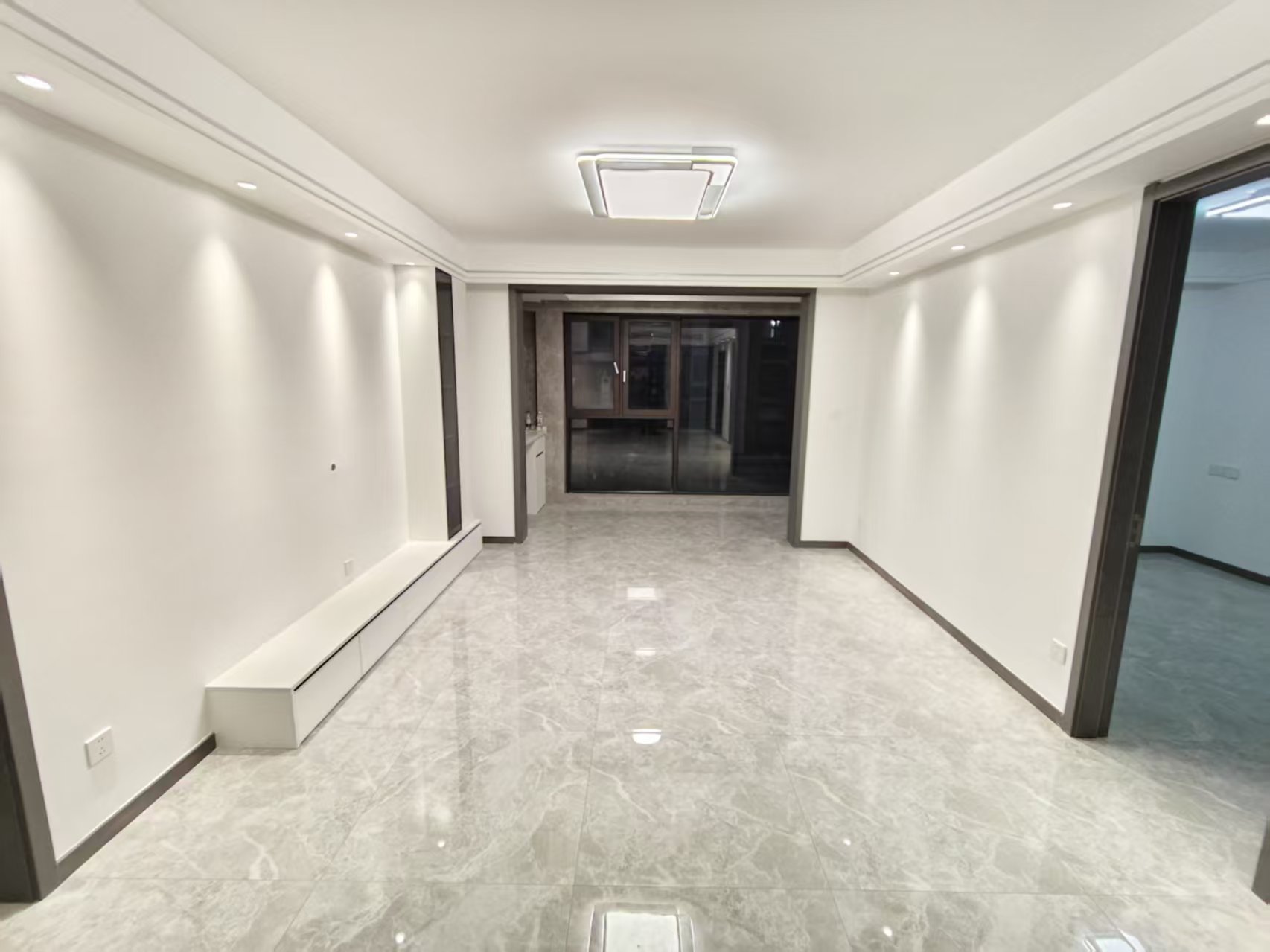 新城香溢紫郡 4室2厅2卫 123.00m&sup2;