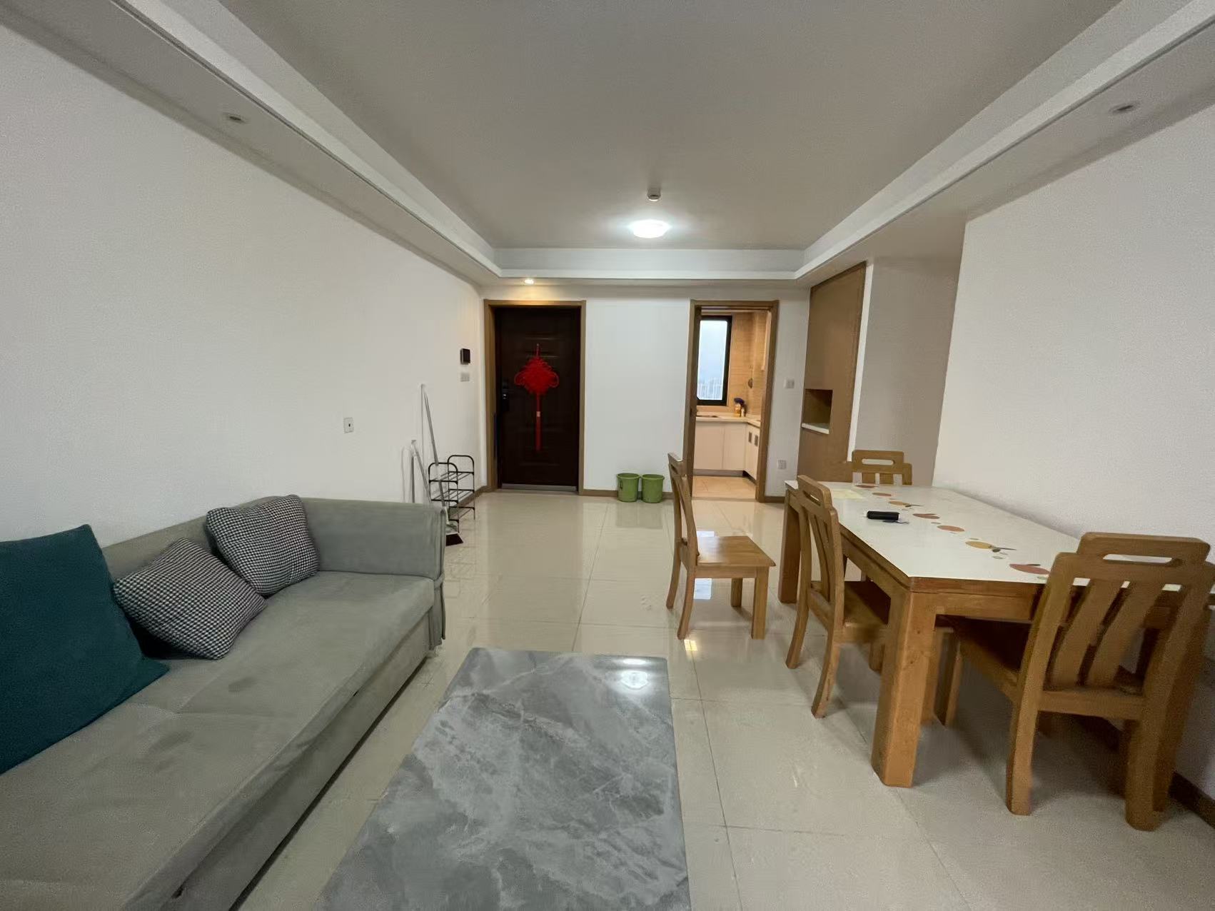 绿地新里城 3室2厅2卫 116m&sup2;