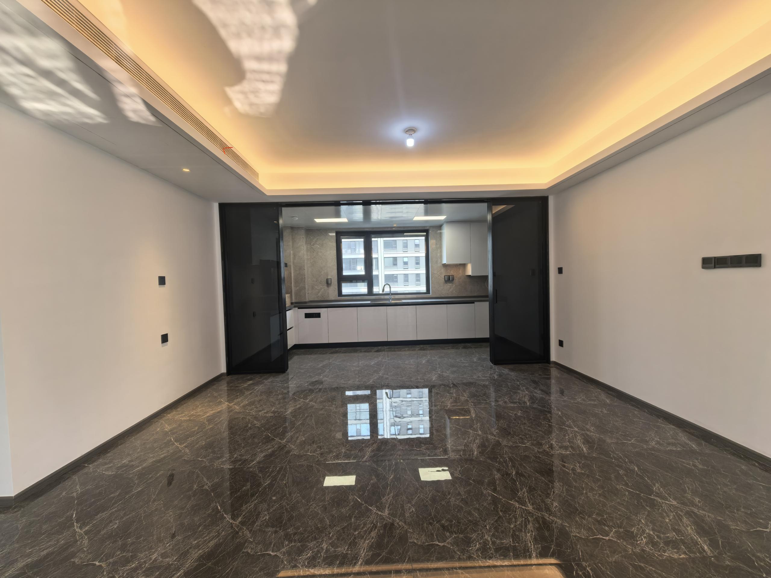 招商公园道 4室2厅2卫 158m&sup2;
