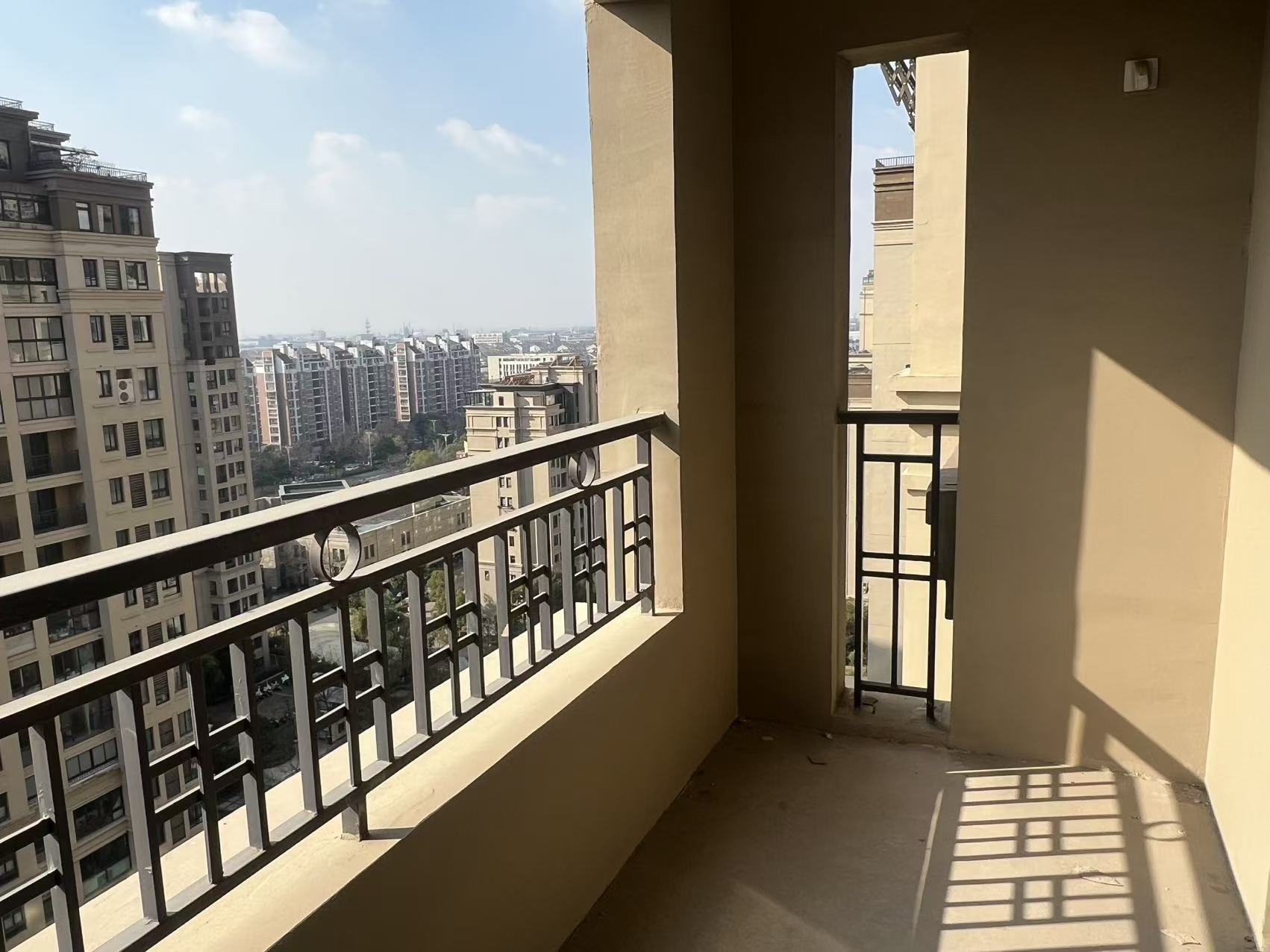 和融&bull;优山美地名邸 3室2厅2卫 143.26m&sup2;