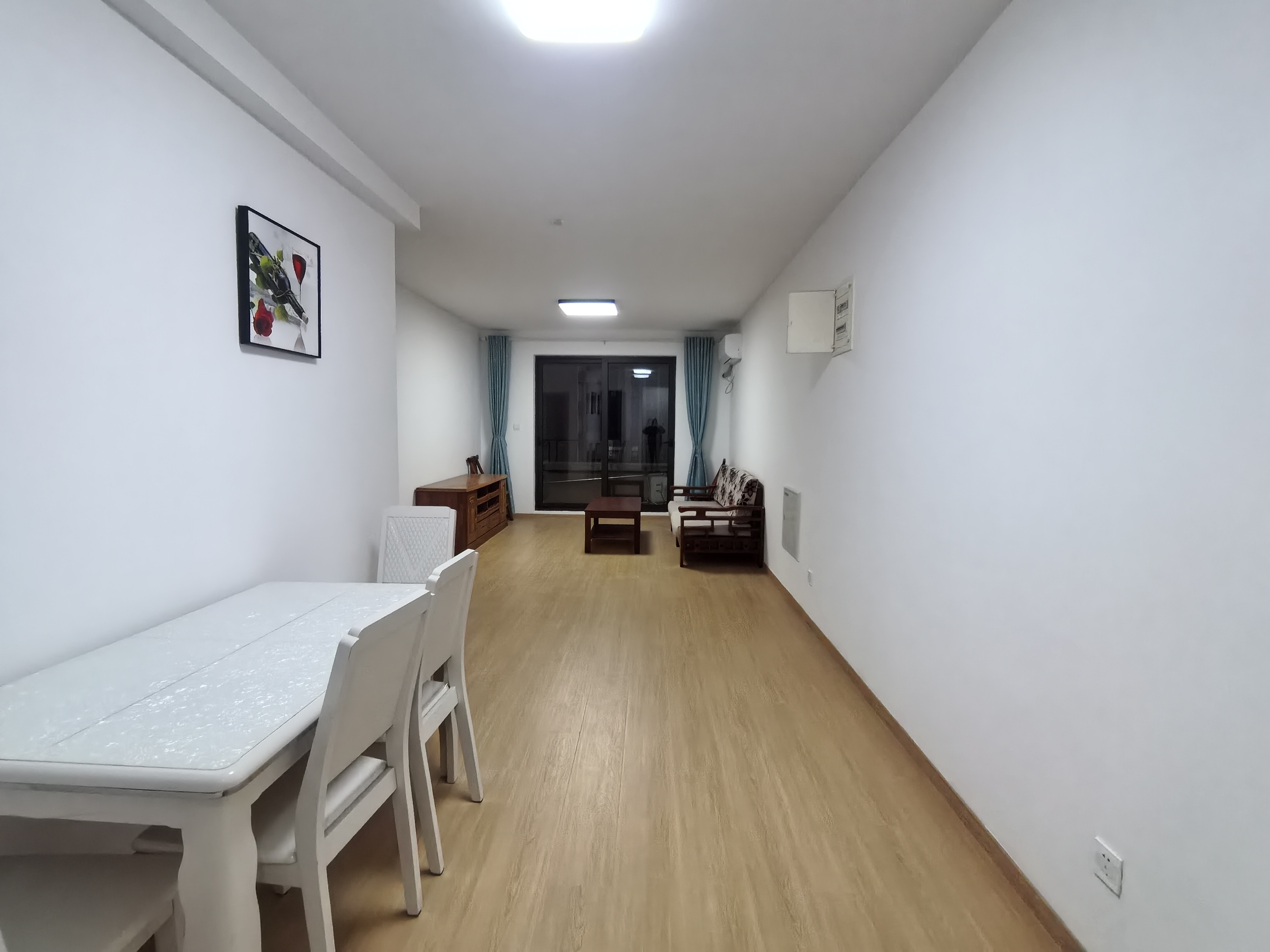 保利香槟国际 3室2厅2卫 122m&sup2;
