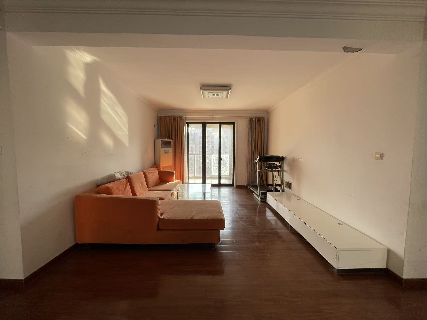 和融&bull;优山美地名邸 3室2厅2卫 140m&sup2;
