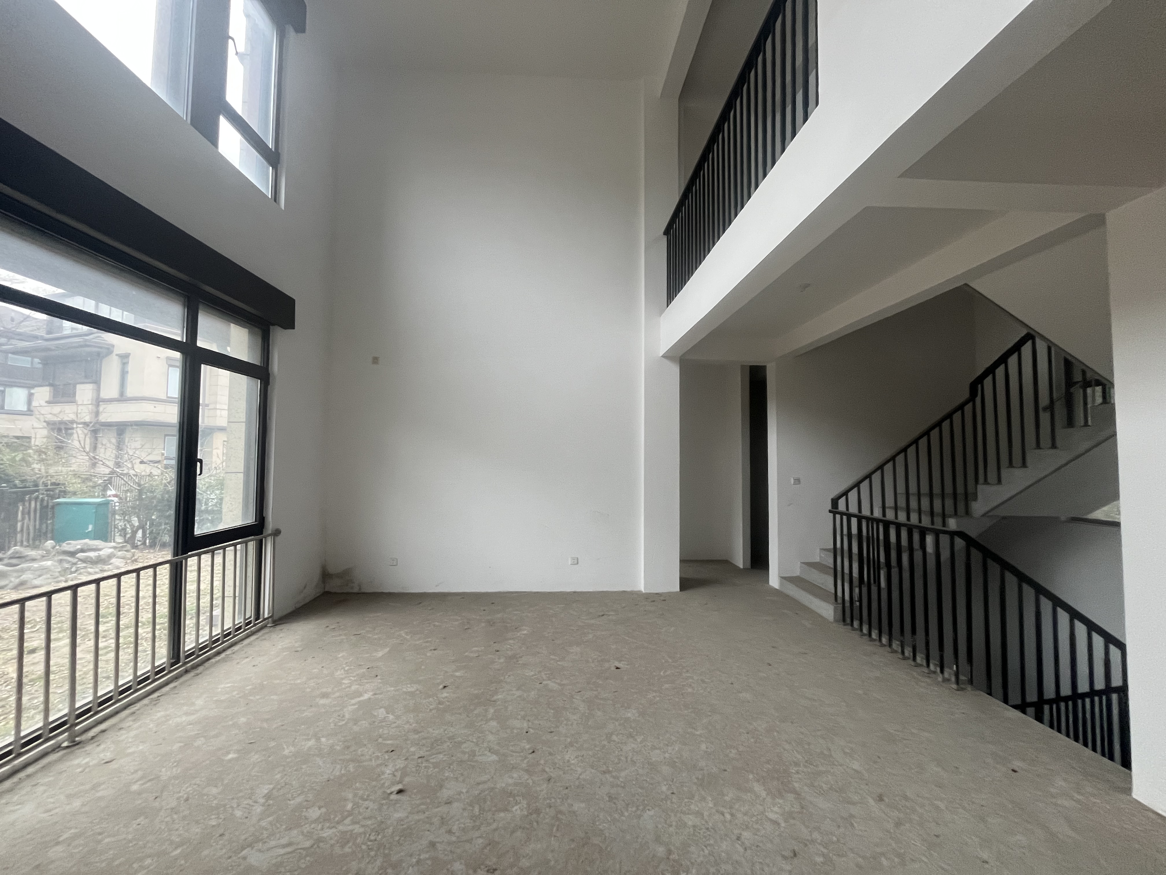 万濠山庄 5室2厅4卫 399.00m&sup2;