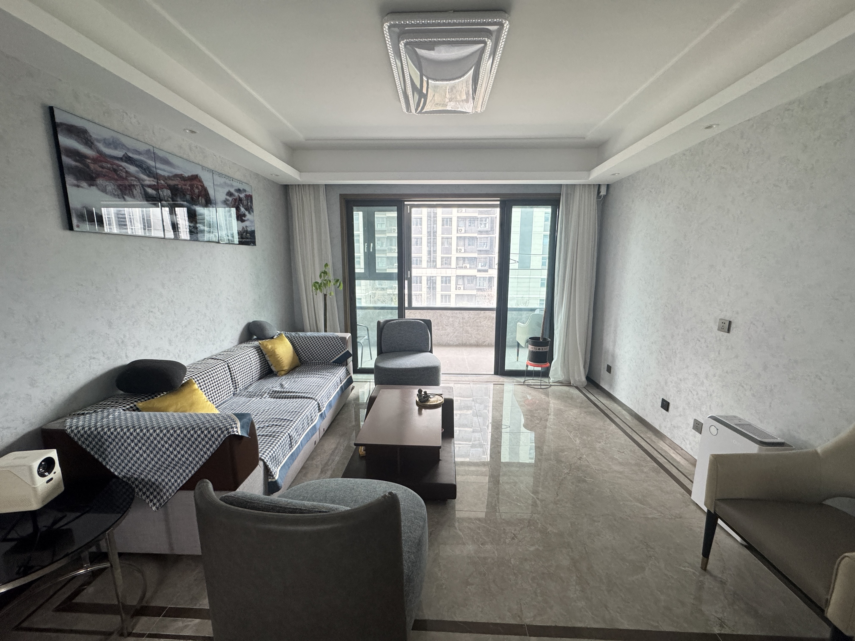 都会沁园 4室2厅1卫 150.00m&sup2;