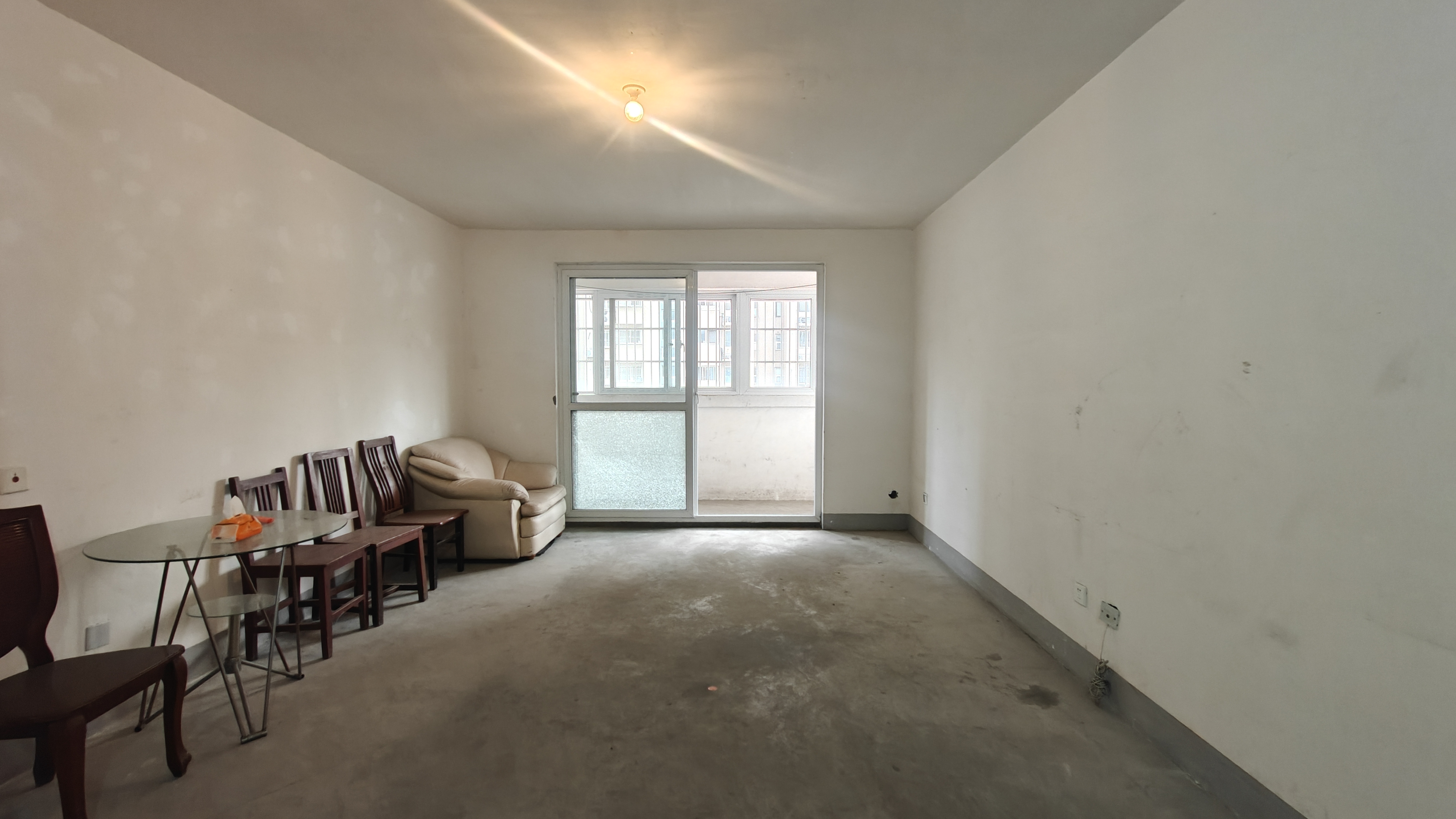 紫东花苑 2室1厅1卫 92.00m&sup2;