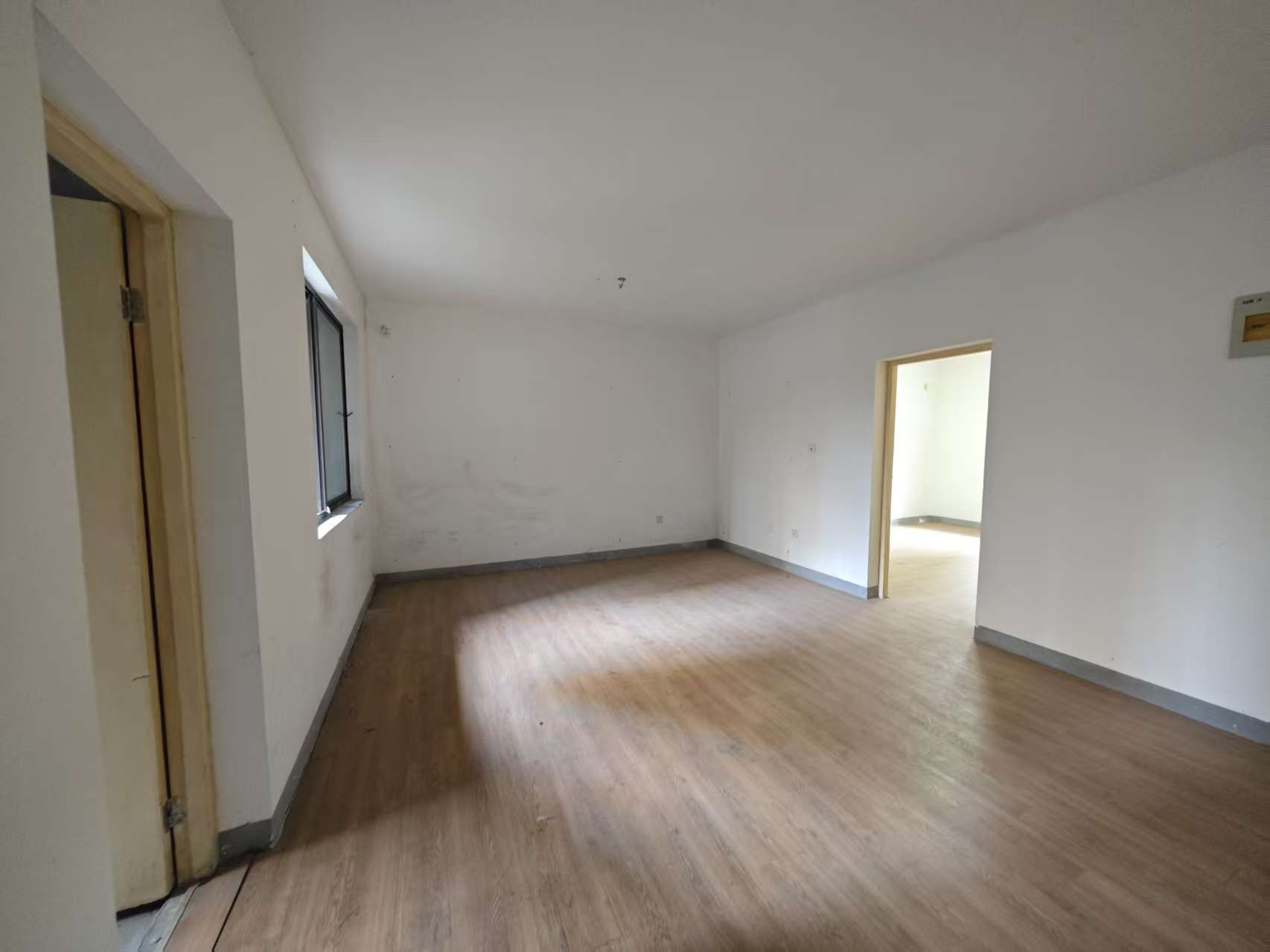 紫东南苑南区 3室1厅1卫 119.00m&sup2;