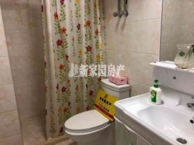新星苑 3室2厅1卫 136m&sup2;