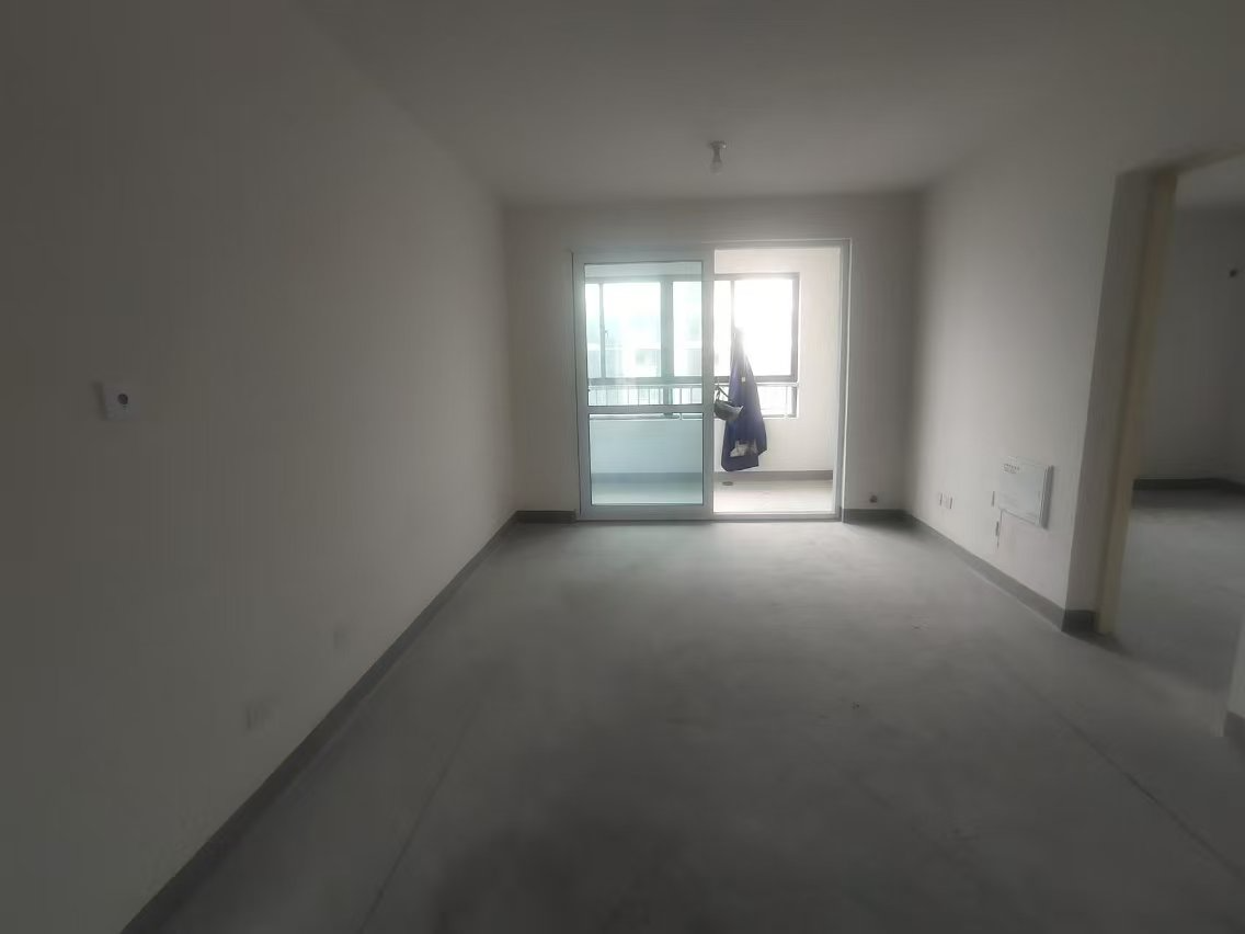 兴石花园 3室1厅1卫 114m&sup2;
