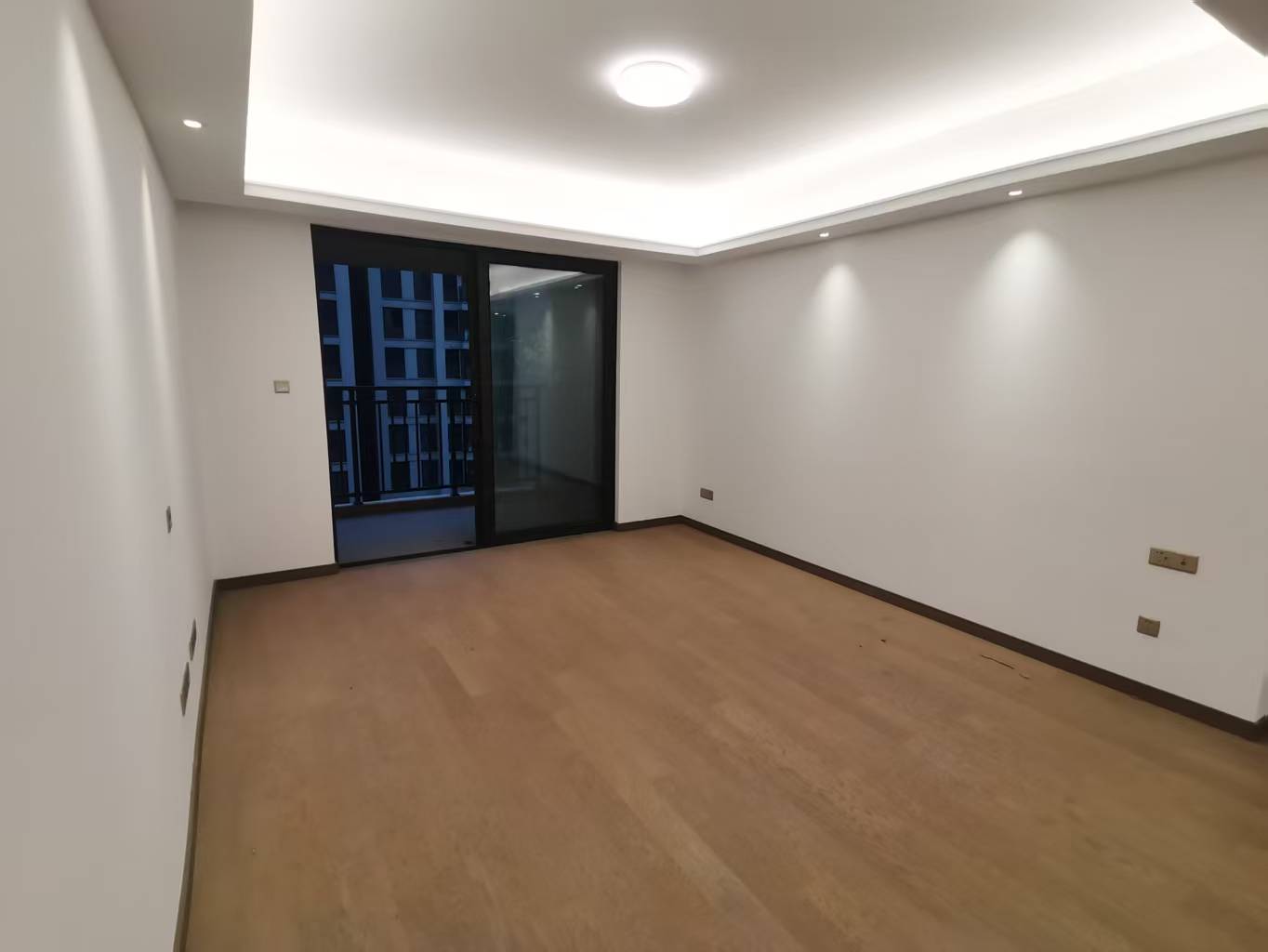 中海上东区 3室2厅2卫 125m&sup2;