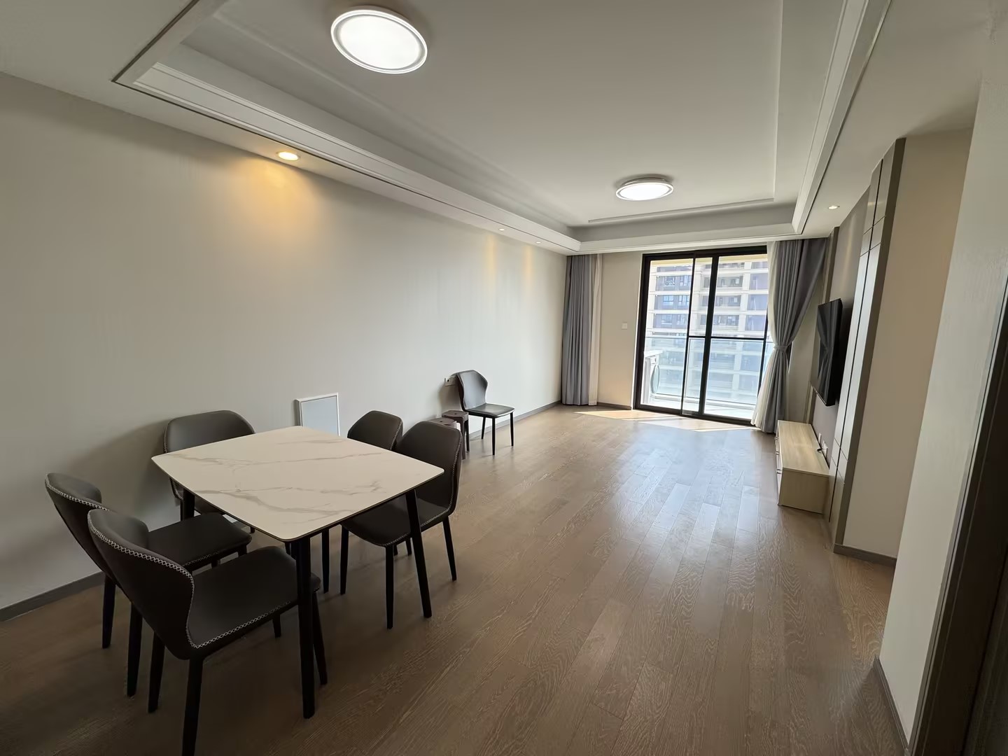 绿城&middot;诚园 3室2厅1卫 97m&sup2;
