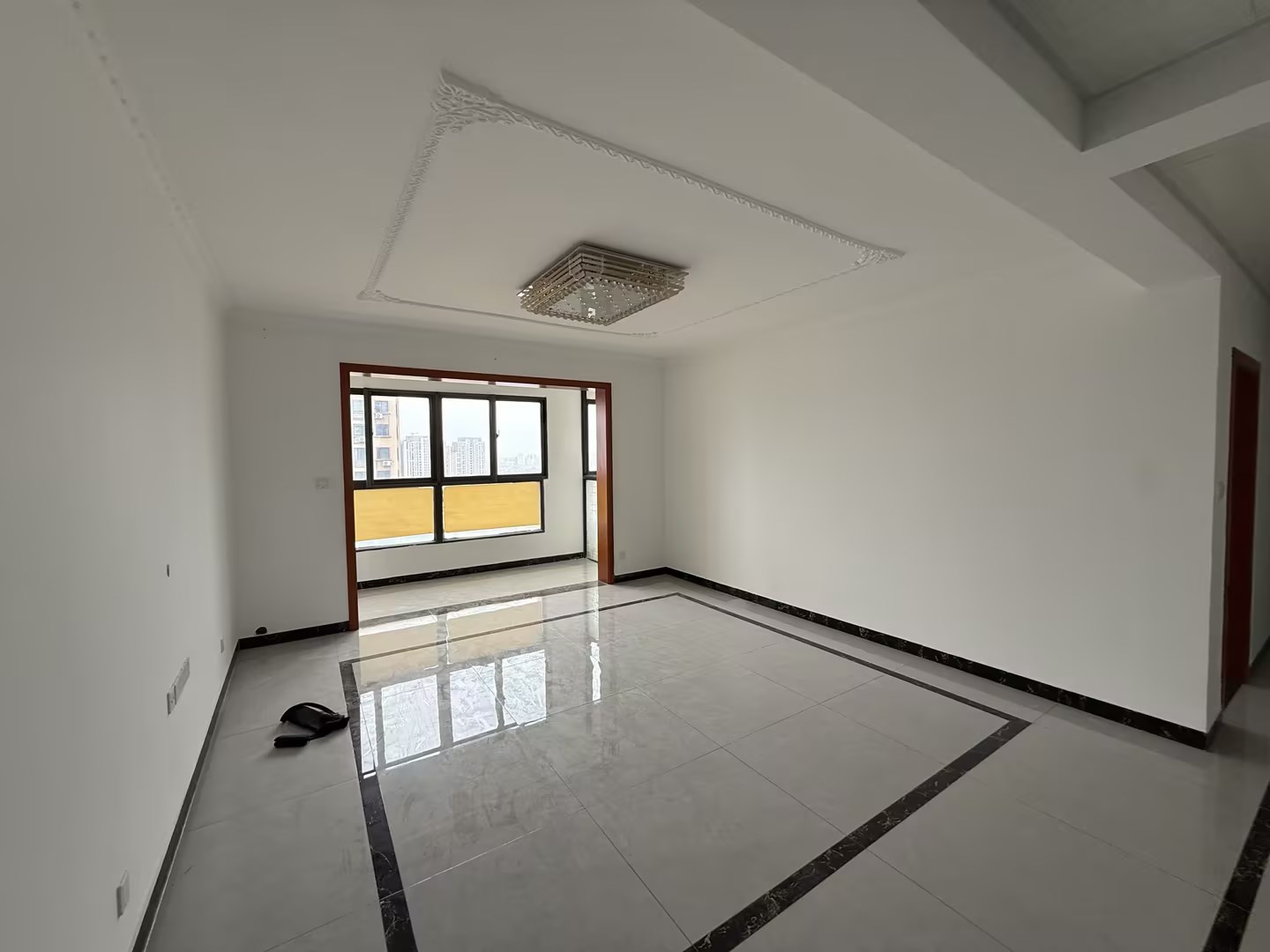 华强城一期 4室2厅2卫 158m&sup2;