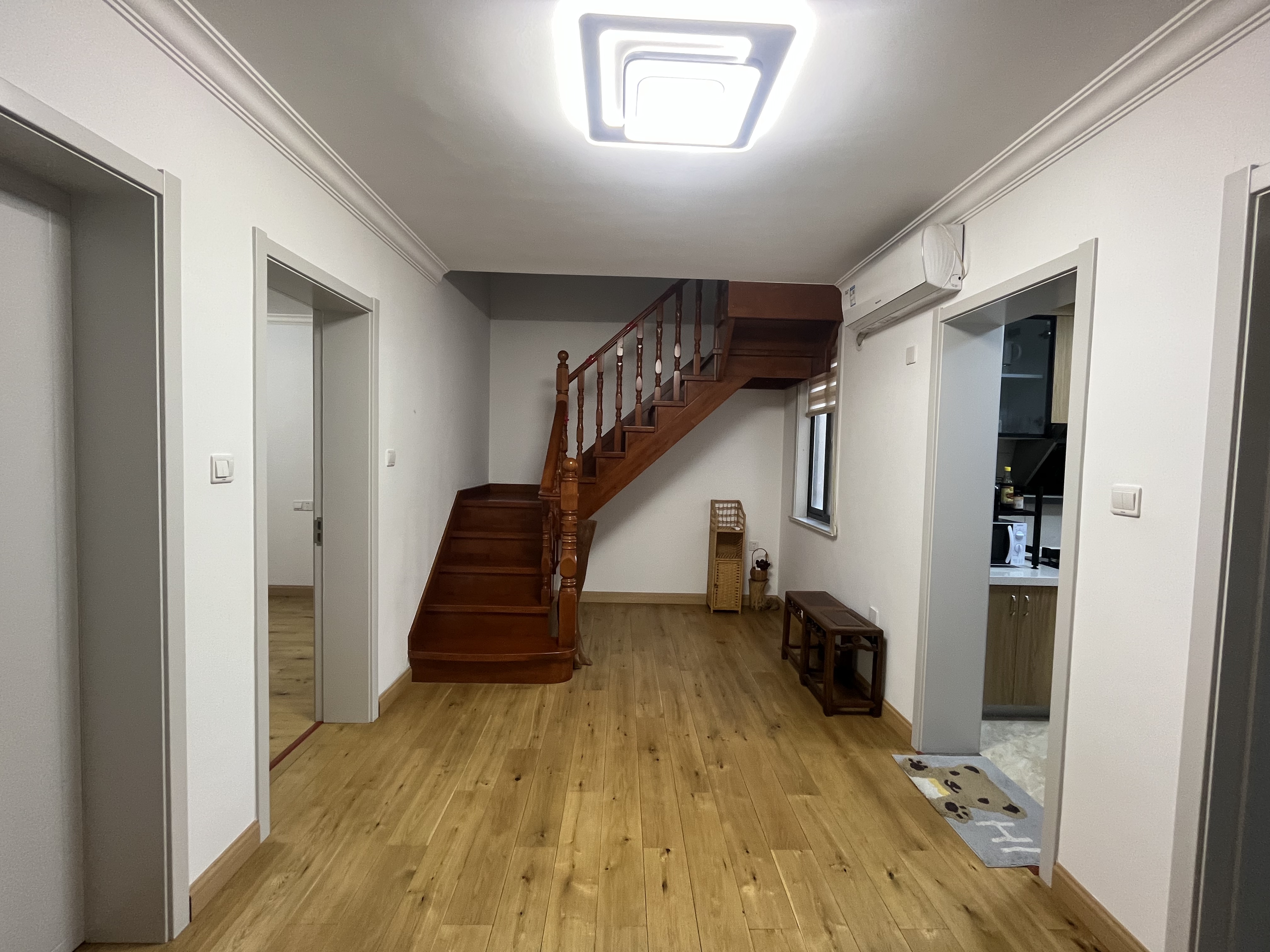 方大花苑 4室2厅1卫 70m&sup2;