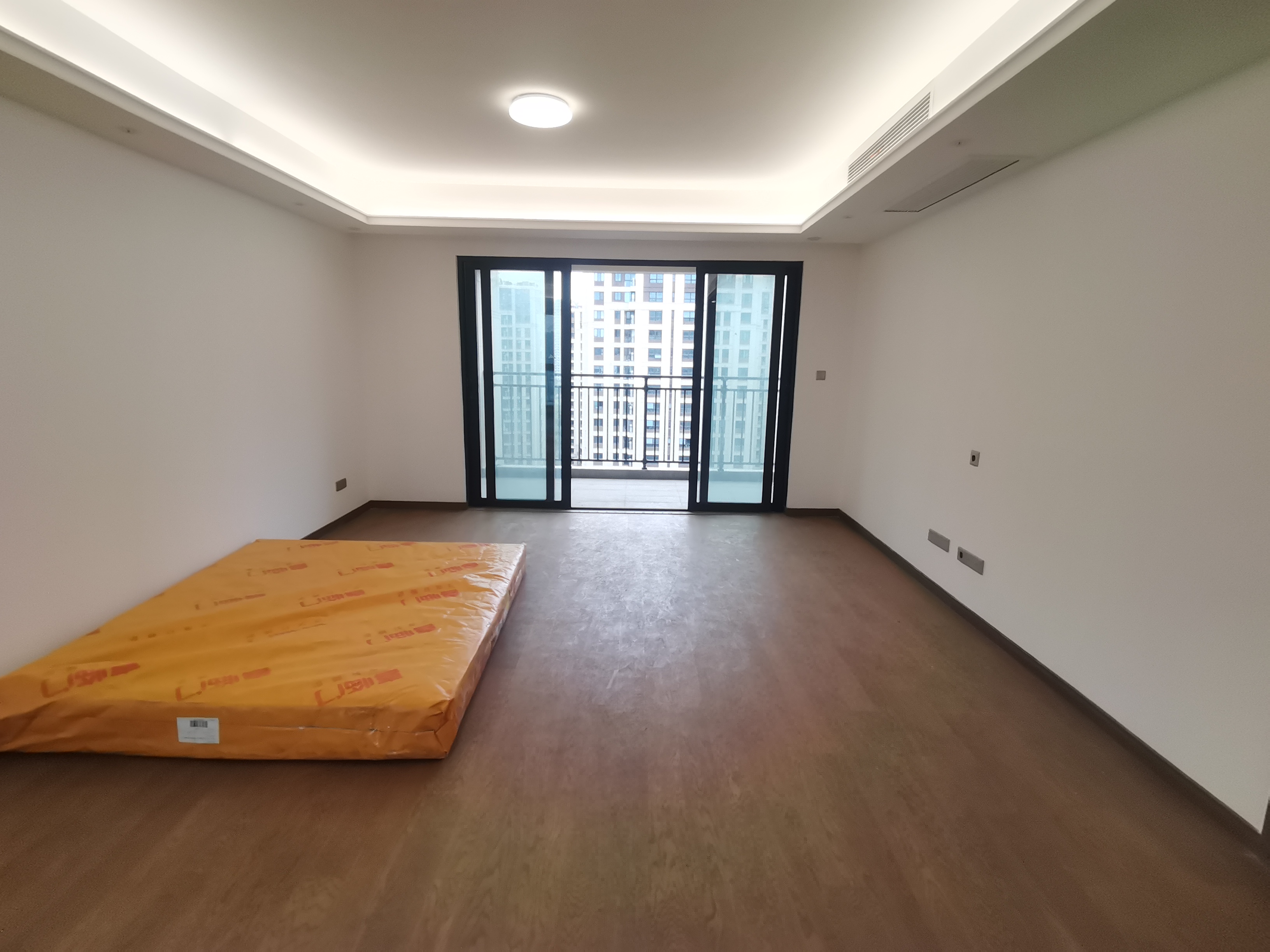 中海上东区 4室2厅2卫 170m&sup2;
