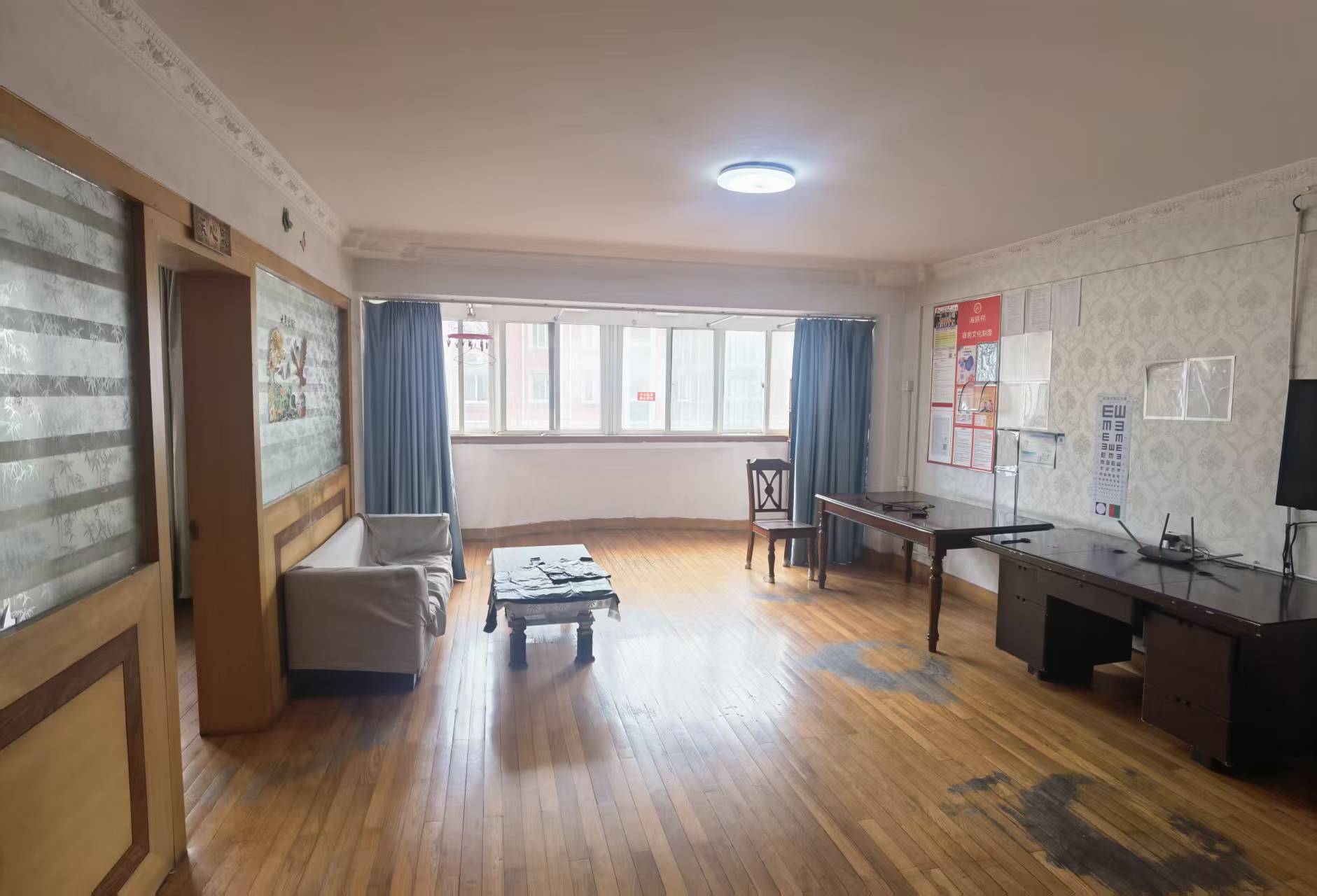 天虹公寓 3室2厅2卫 155m&sup2;