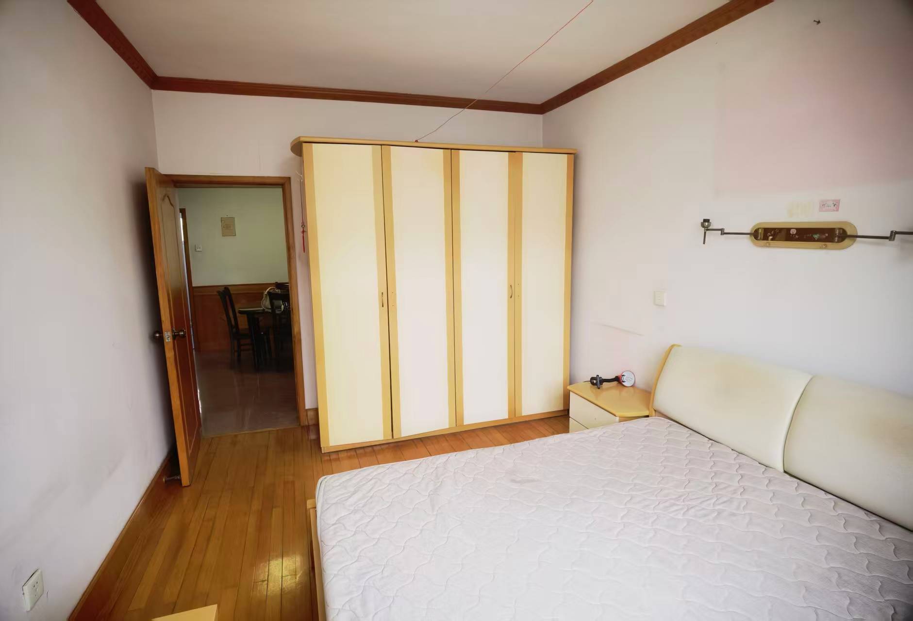 文峰新村 2室1厅1卫 70m&sup2;