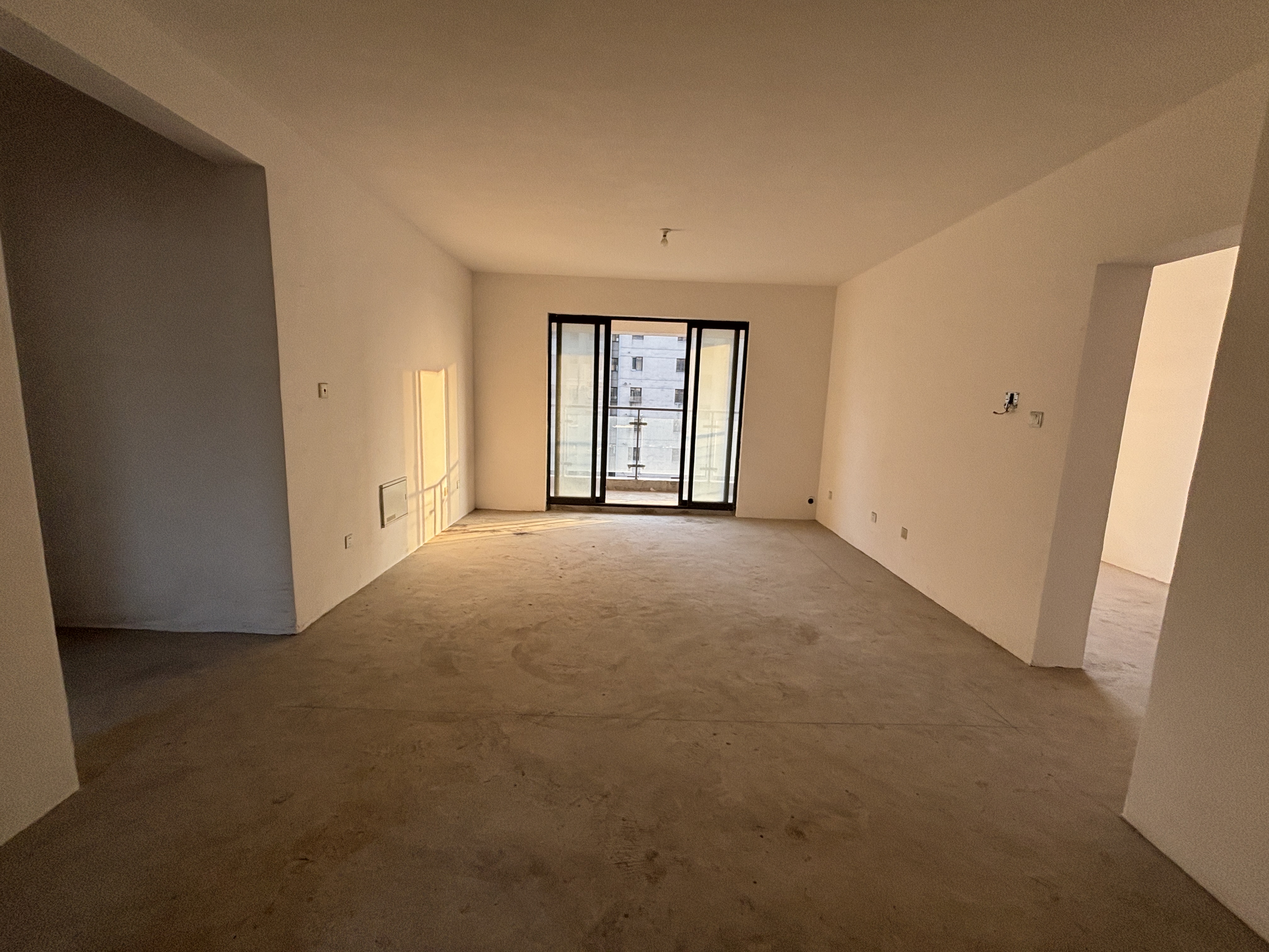 翰铂府南区 4室2厅2卫 139m&sup2;