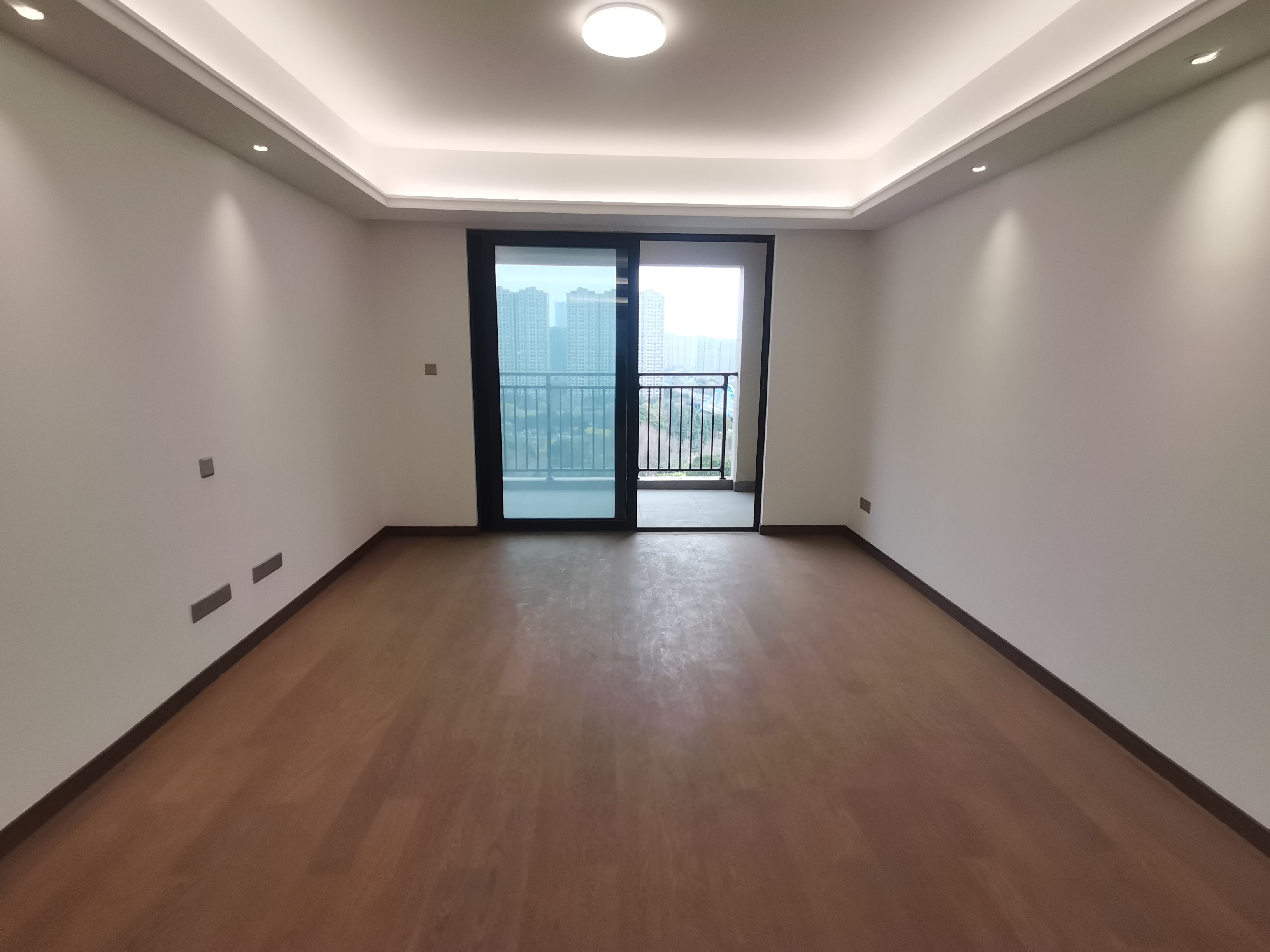 中海上东区 3室2厅2卫 125m&sup2;