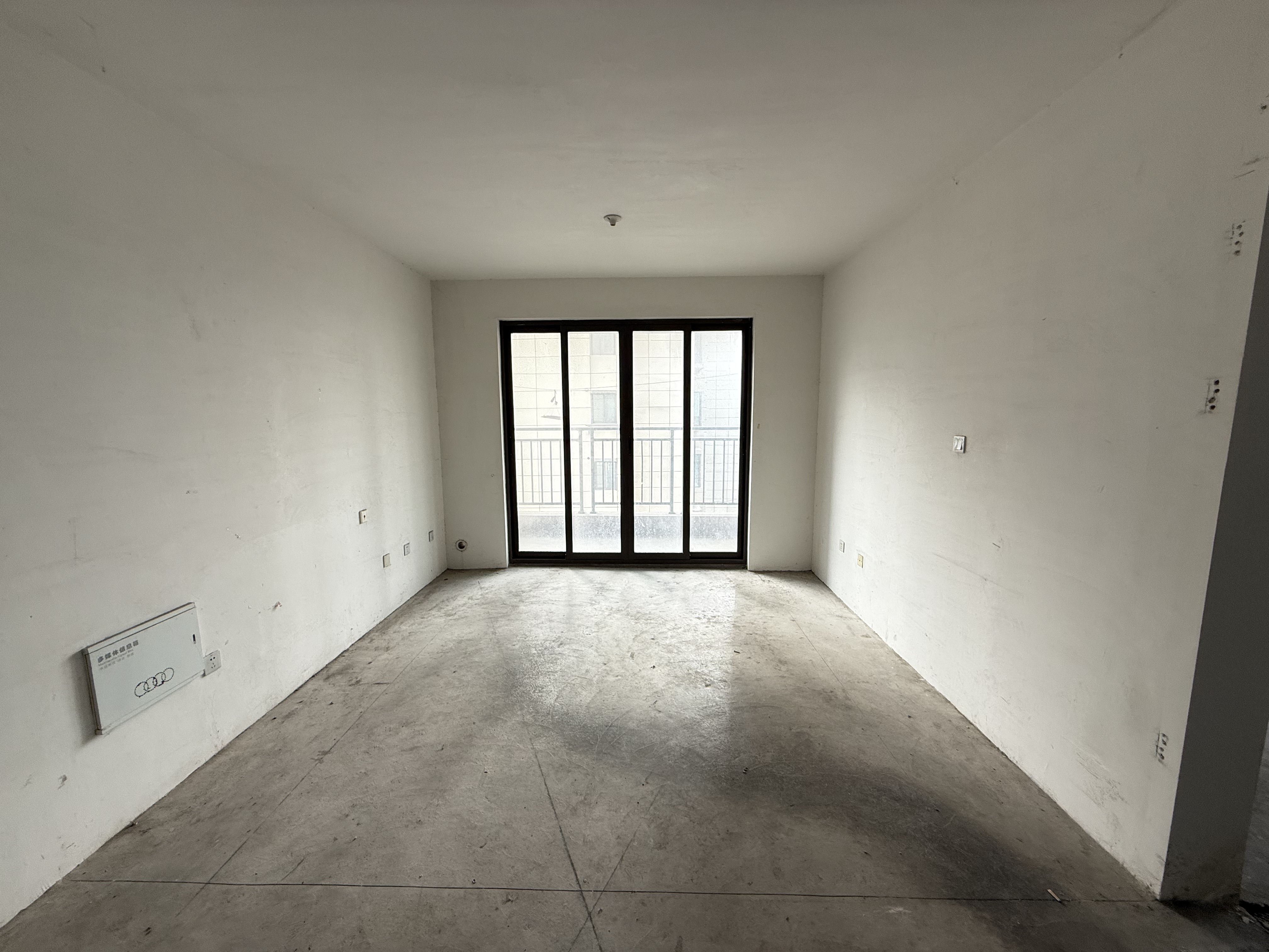 皇家花园北区 3室2厅1卫 119m&sup2;