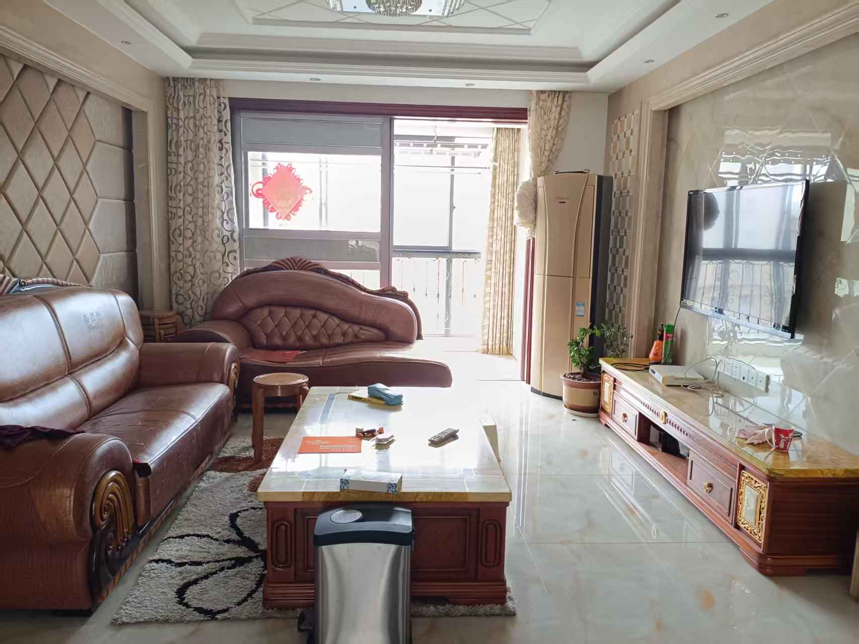 弘阳上城 3室2厅2卫 135m&sup2;