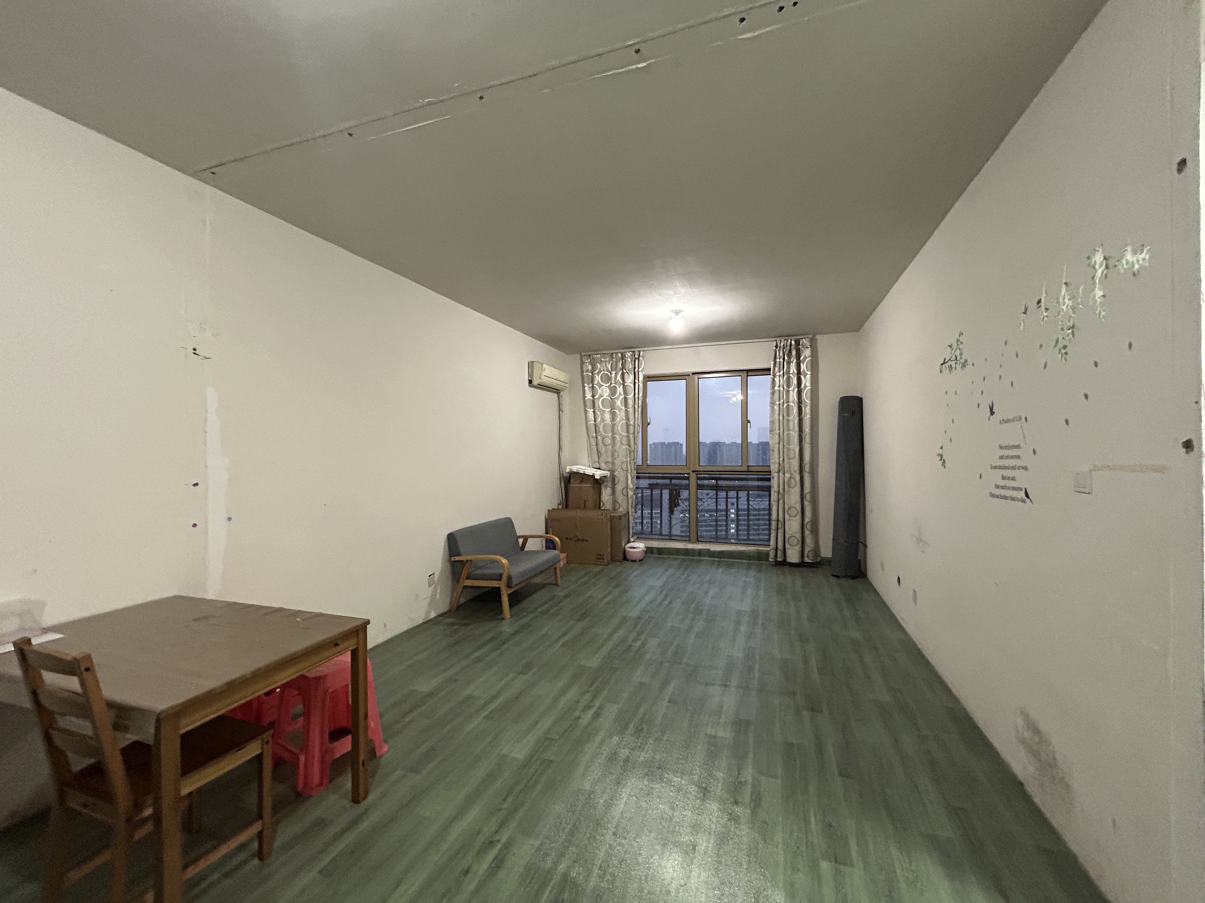 中南世纪花城一期 2室2厅1卫 100m&sup2;