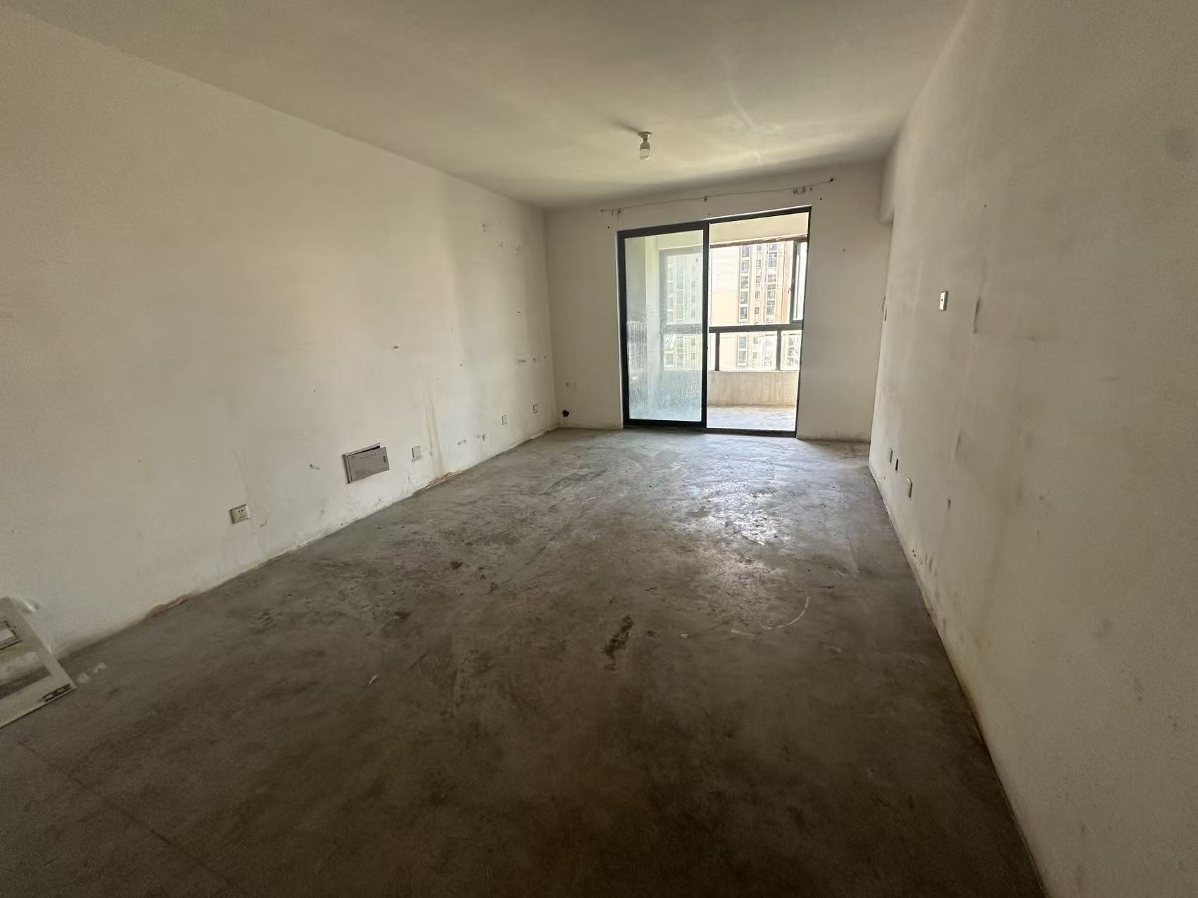 万通城 2室1厅1卫 74m&sup2;