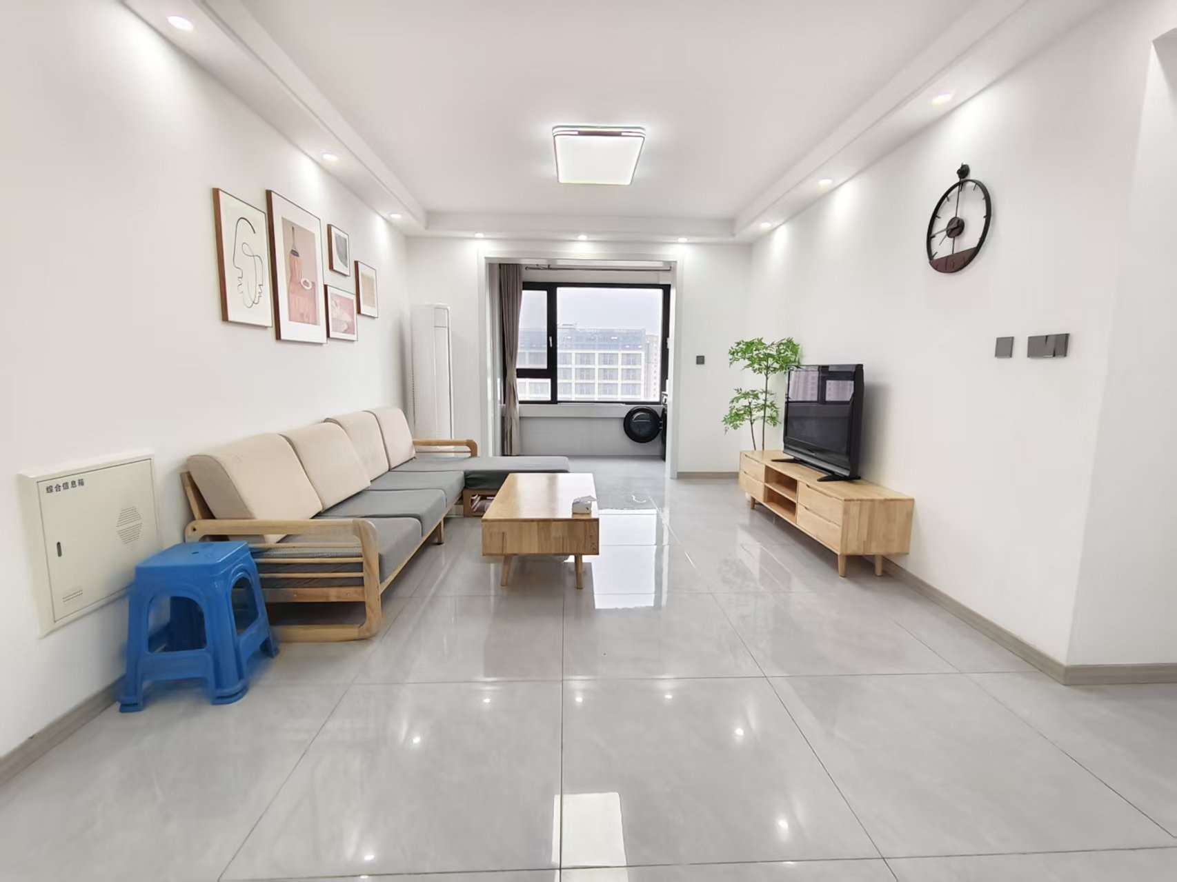 保利香槟国际 3室2厅1卫 123.00m&sup2;
