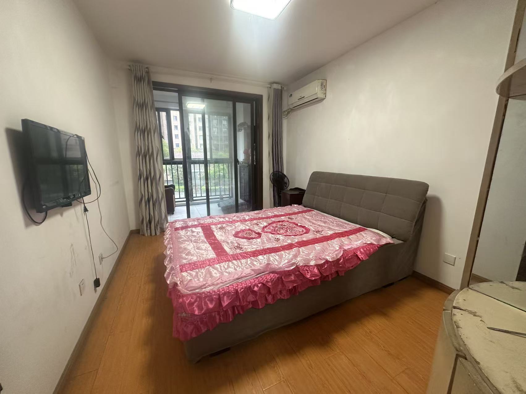 中桥名邸 2室2厅1卫 83m&sup2;