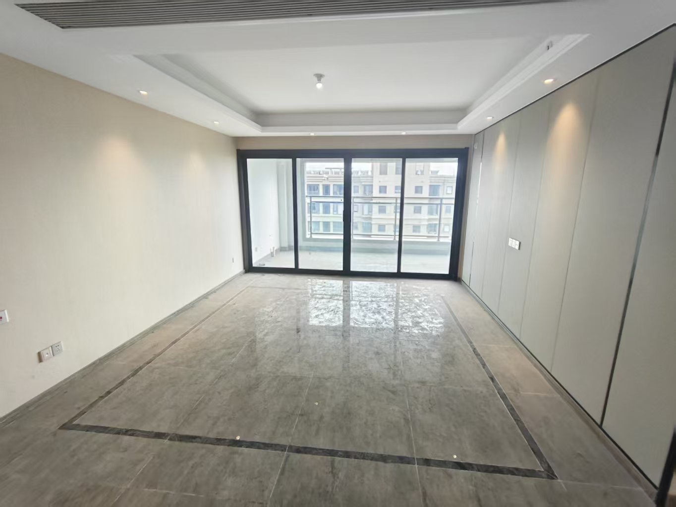 远创樾府 3室2厅2卫 124.59m&sup2;