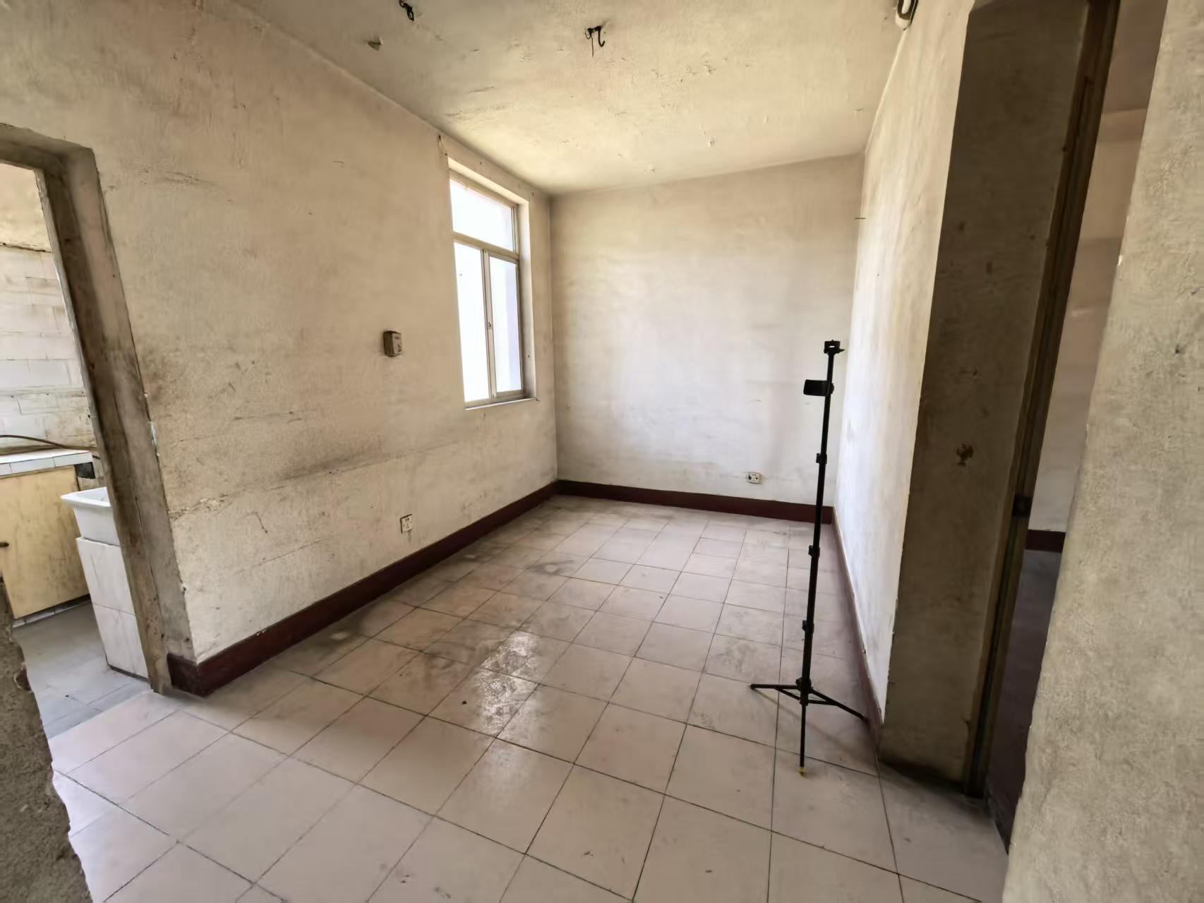 虹桥新村(朝霞路) 2室1厅1卫 66.47m&sup2;