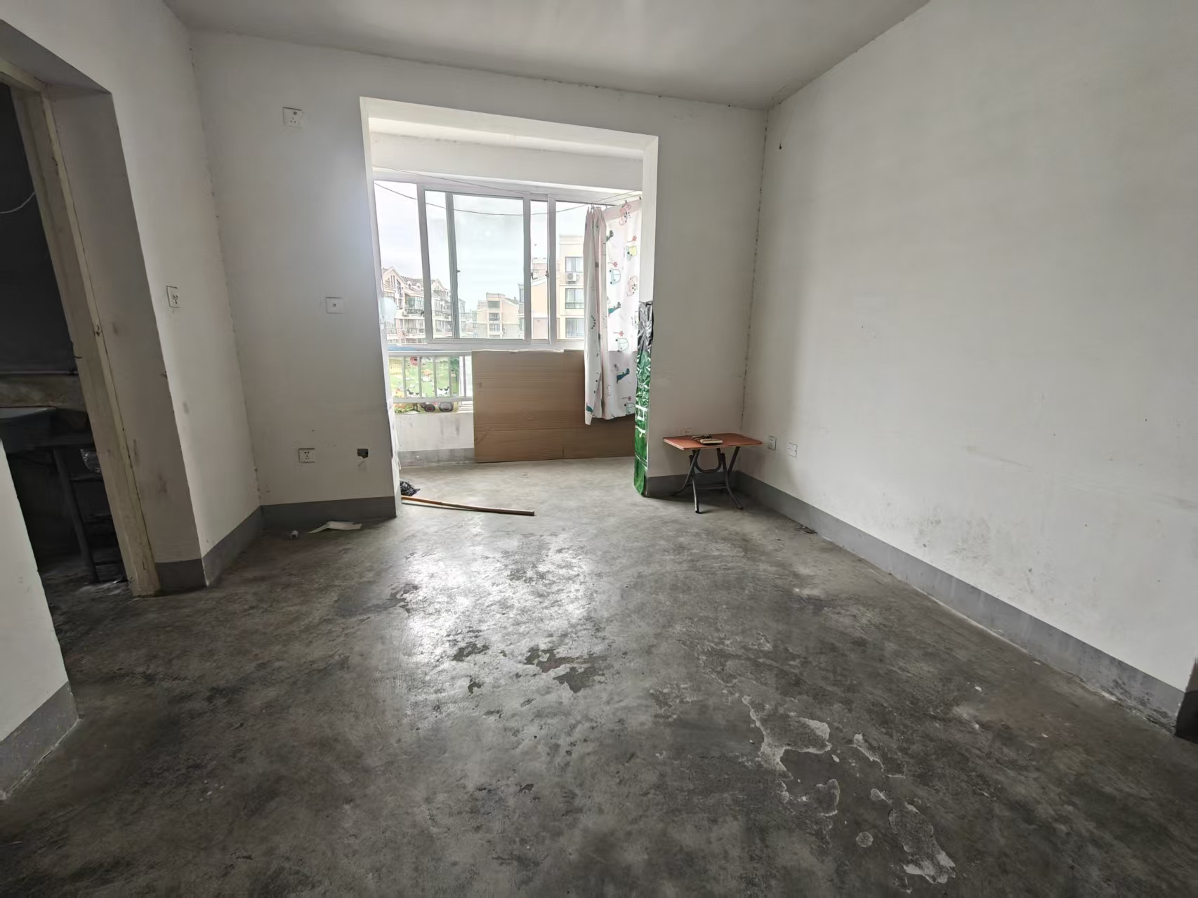 春天花园 1室1厅1卫 56.00m&sup2;
