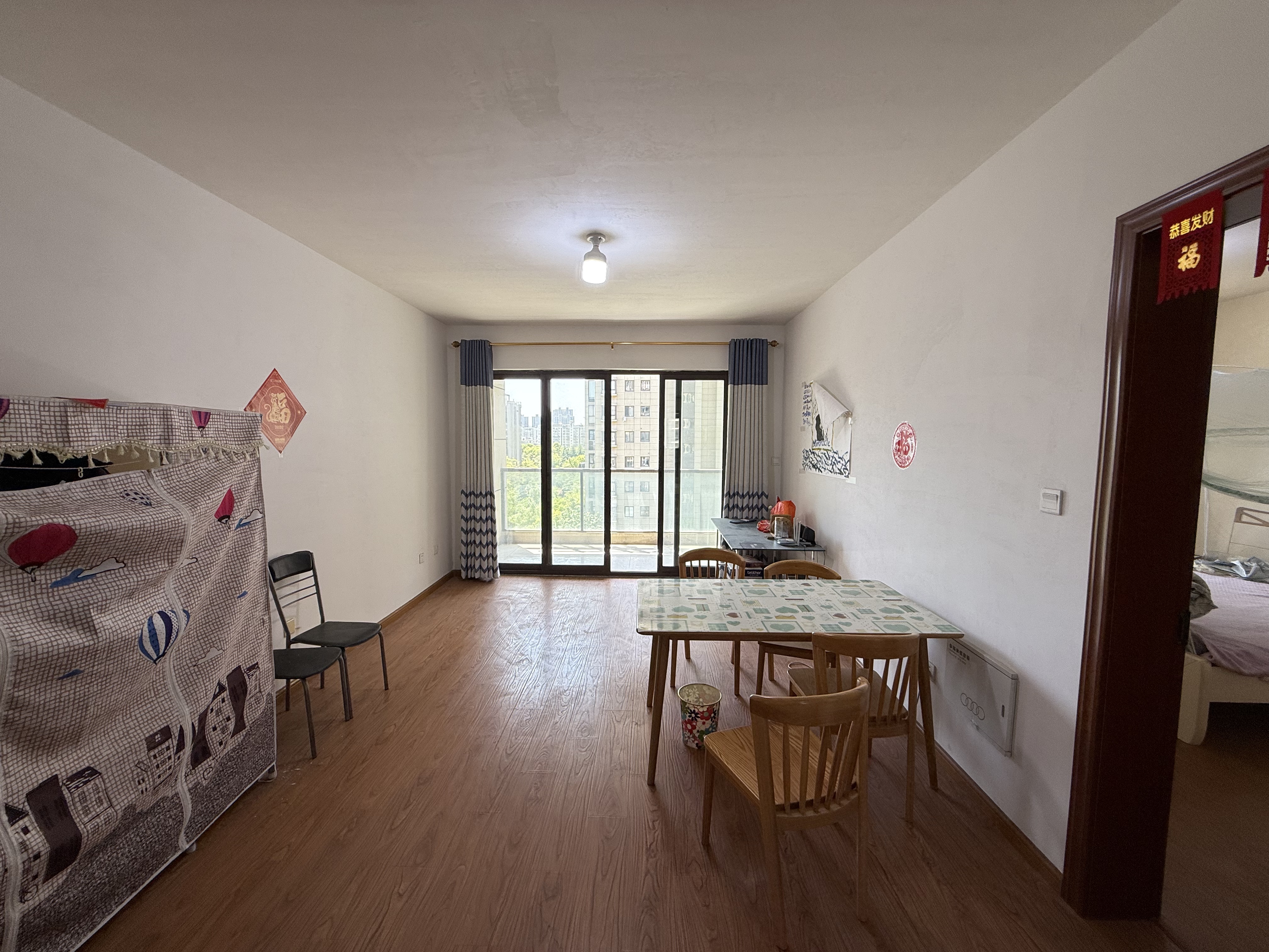 皇家花园北区 3室2厅2卫 144m&sup2;