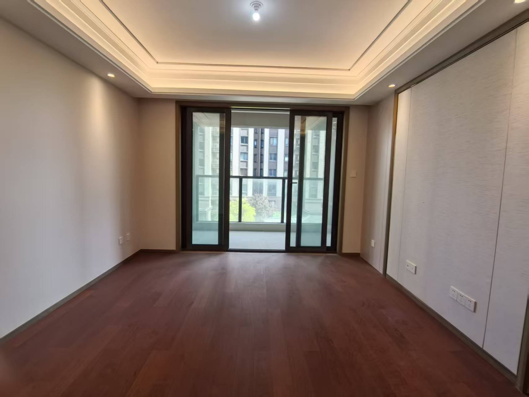 圆融玺悦 4室2厅2卫 141m&sup2;