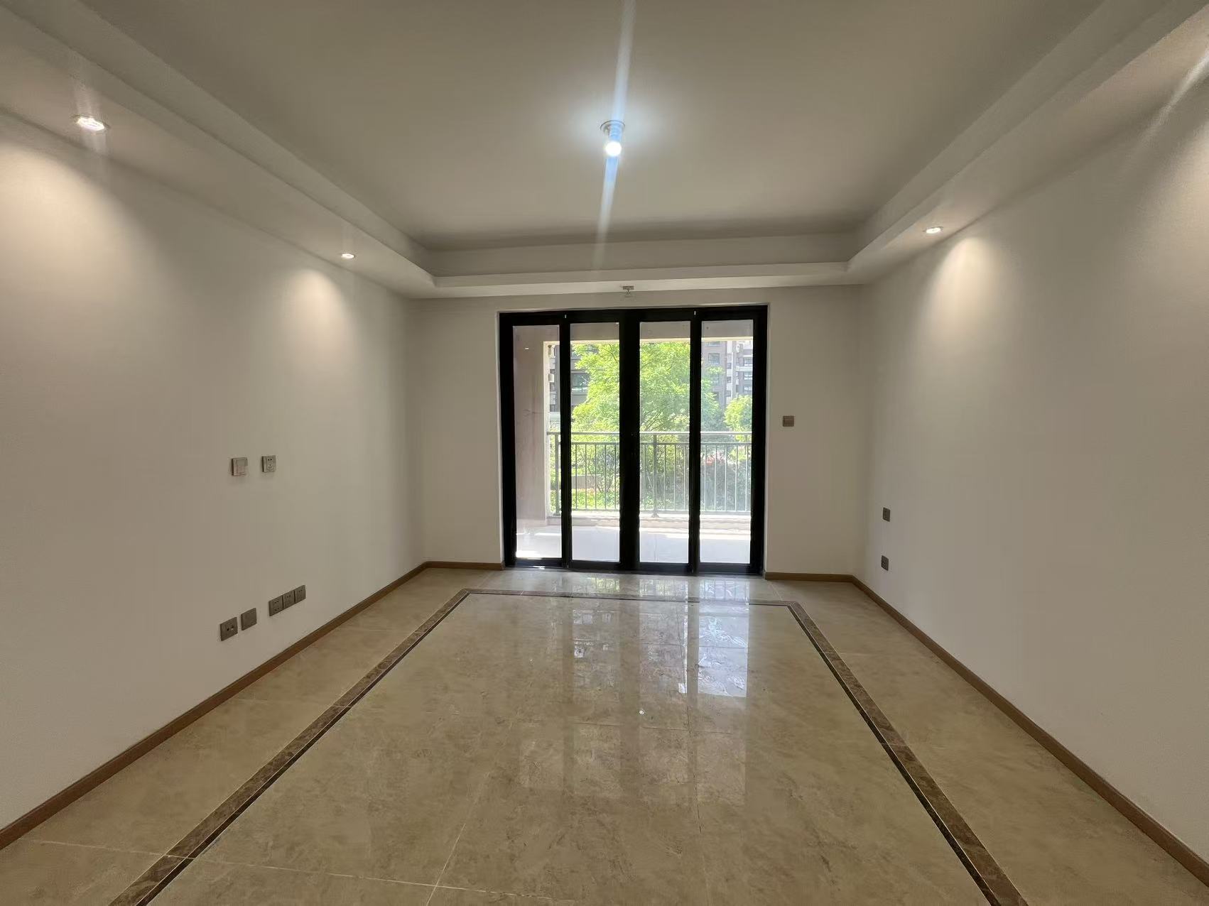 林肯公园 4室2厅2卫 122m&sup2;