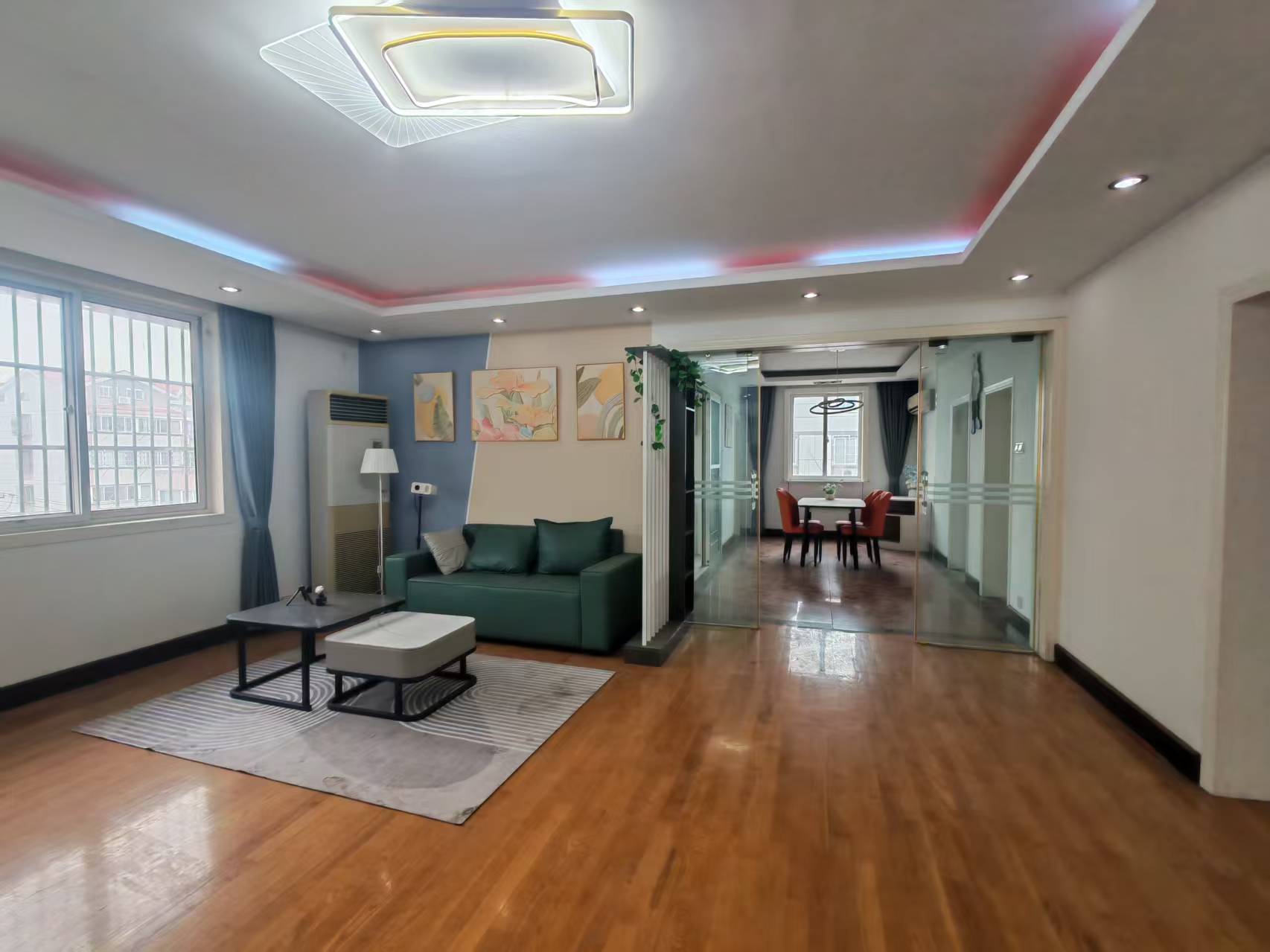 濠西园 6室2厅3卫 160.00m&sup2;