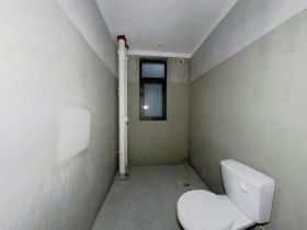 华强城 3室2厅1卫 107m&sup2;