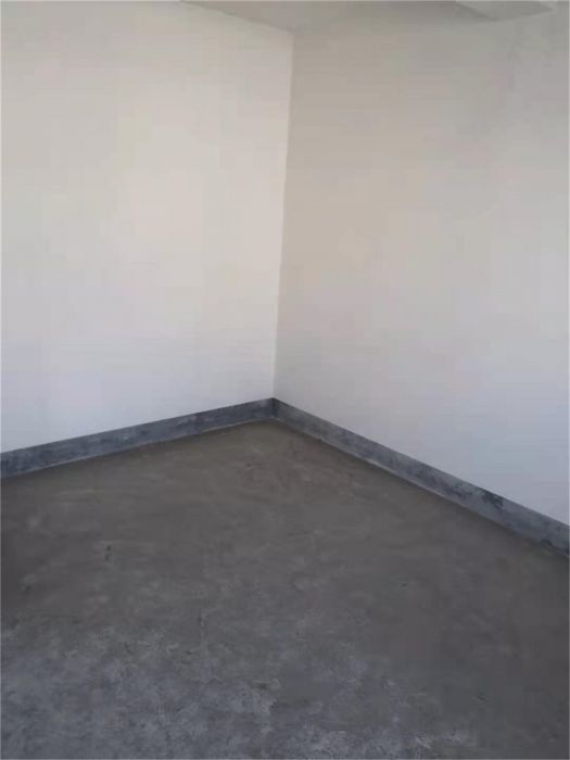 星湖花园 3室2厅2卫 205.3m&sup2;